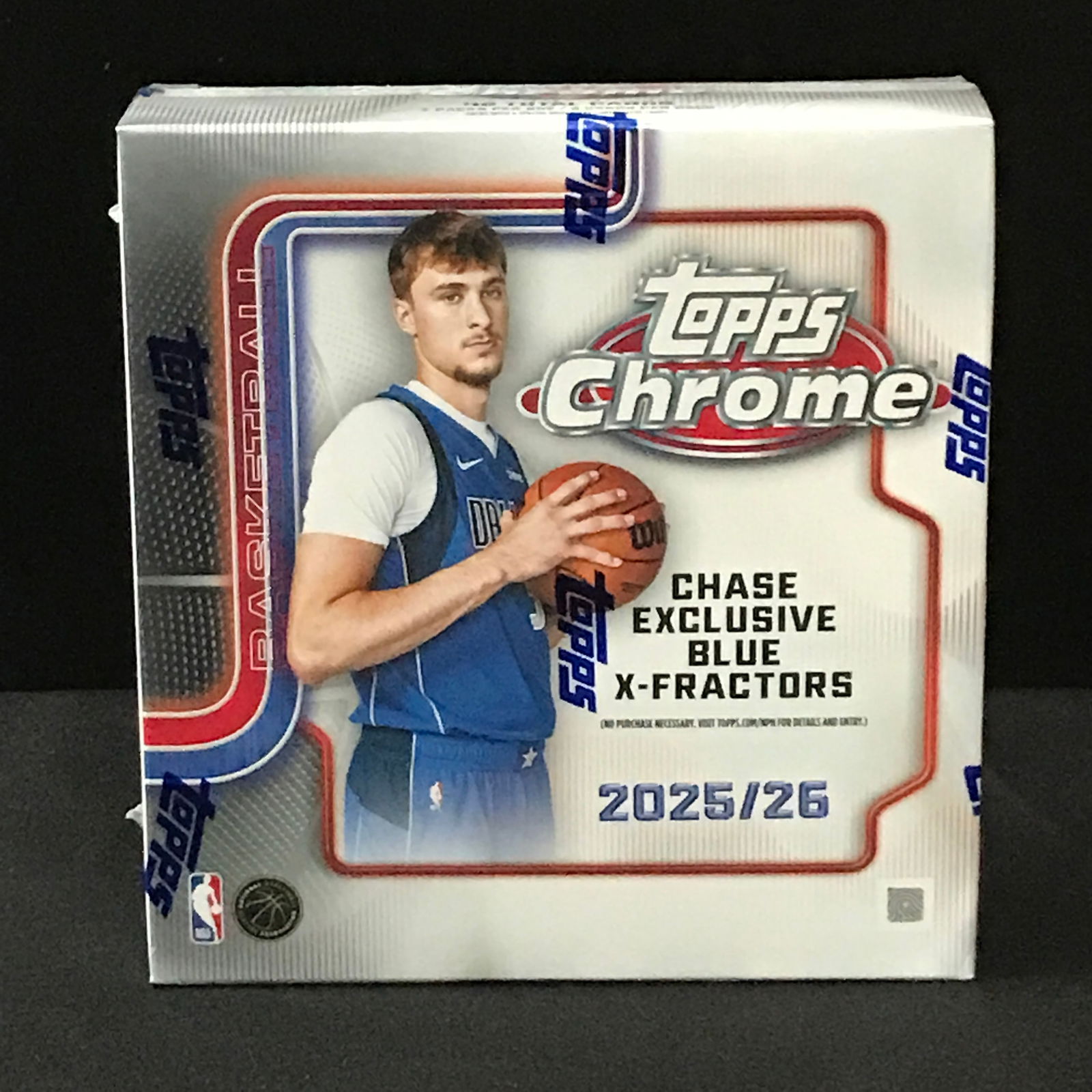 2025/26 TOPPS CHROME SEALED TRADING CARDS BOX (1 of 1)