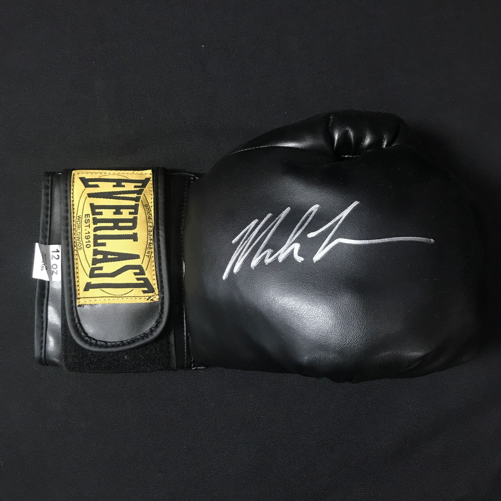 MIKE TYSON SIGNED BLACK EVERLAST BOXING GLOVE - WWOC COA (1 of 1)