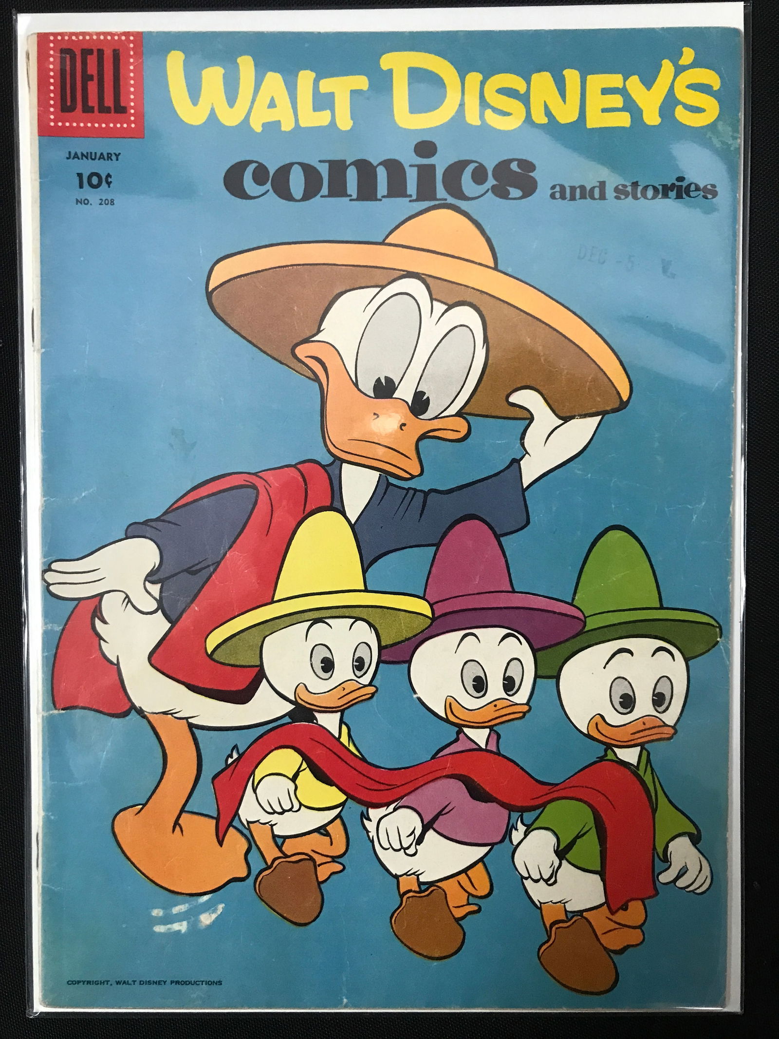 DELL COMICS WALT DISNEY NO.208 (1 of 1)