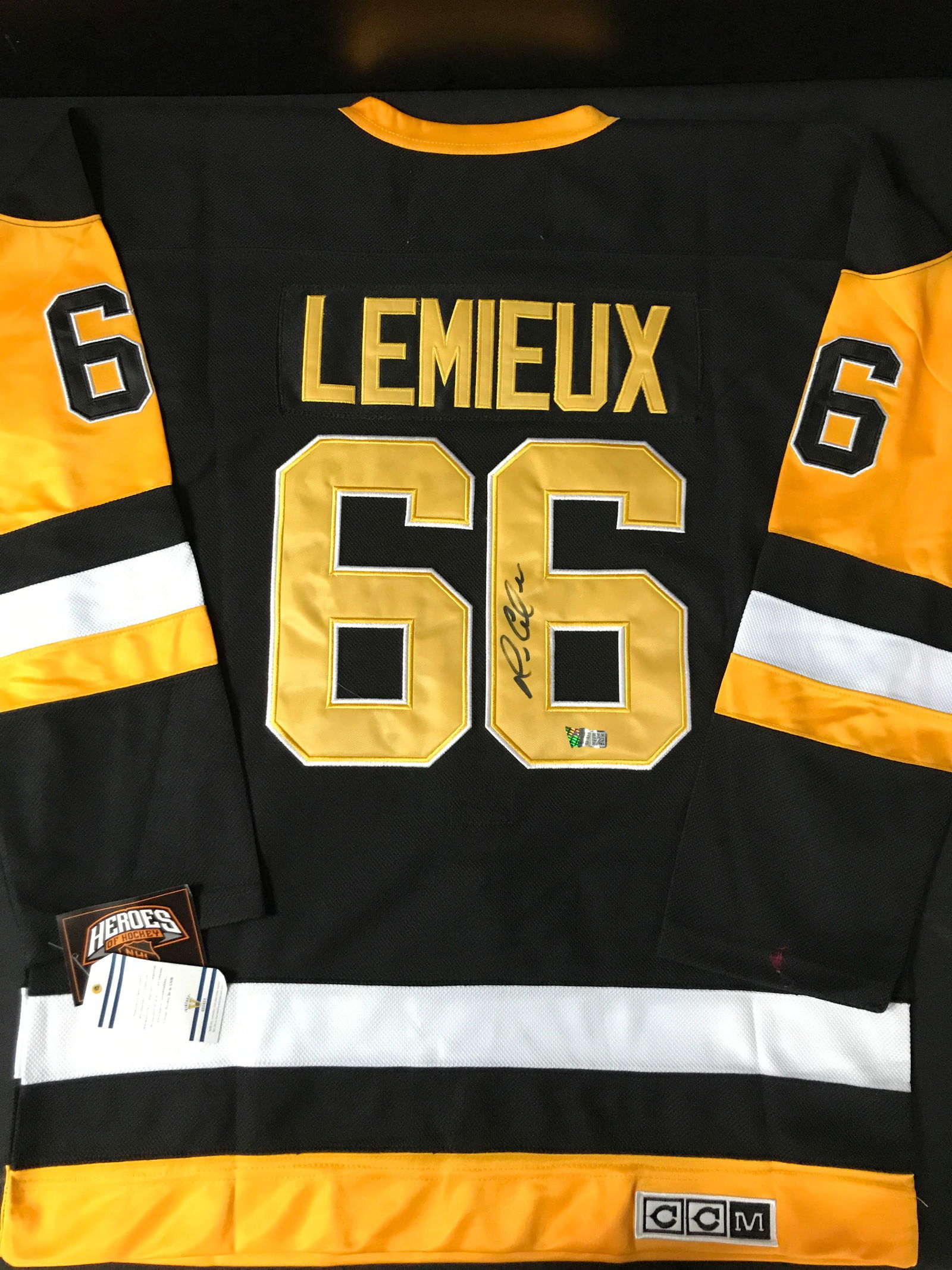 MARIO LEMIEUX SIGNED PITTSBURGH PENGUINS CUSTOM JERSEY - ACE COA: Prices are in Canadian dollars