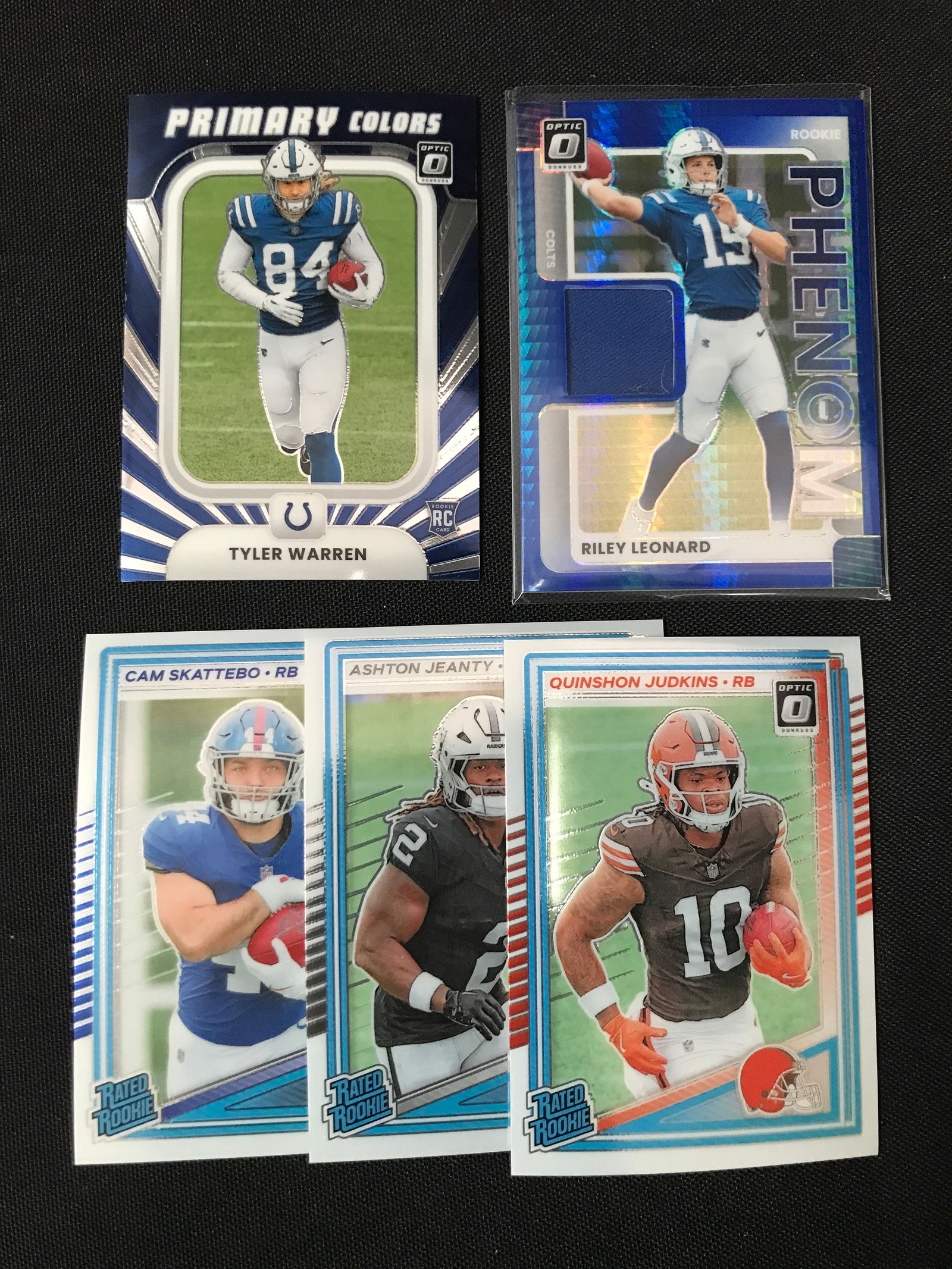LOT OF 5 NFL TRADING CARDS INCLUDING 1 PATCH (1 of 1)