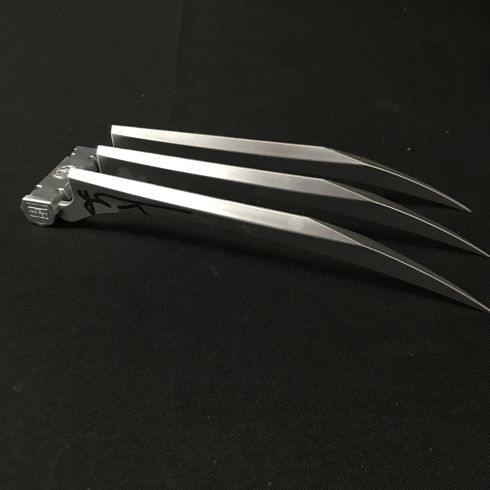 HUGH JACKMAN SIGNED WOLVERINE CLAWS - KB COA: Prices are in Canadian dollars