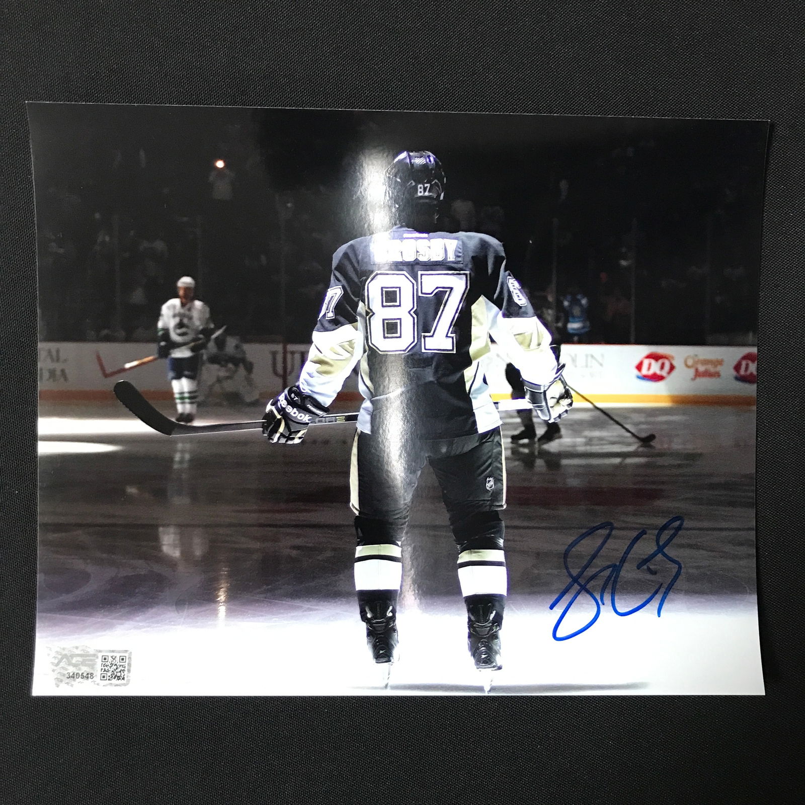 SIDNEY CROSBY SIGNED 8X10 - ACE COA (1 of 1)