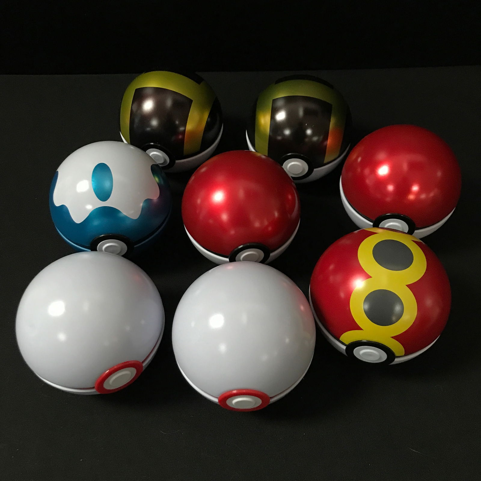 LOT OF 8 POKEBALLS - BULK: Prices are in Canadian Dollars