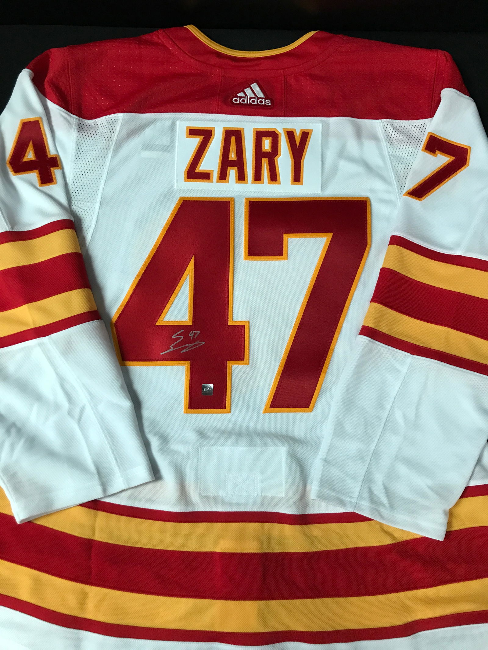 CONNOR ZARY SIGNED CALGARY FLAMES ADIDAS PRO JERSEY - COJO COA (1 of 4)