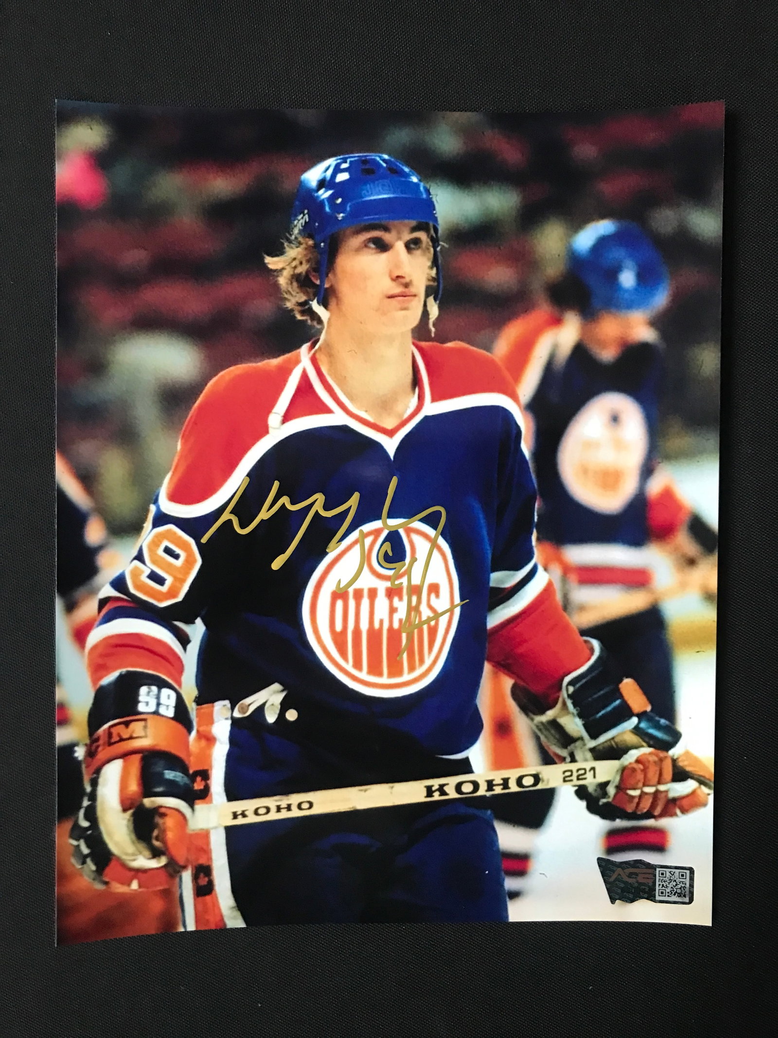 WAYNE GRETZKY SIGNED EDMONTON OILERS 8 X 10 PHOTO - ACE COA: Prices are in Canadian dollars