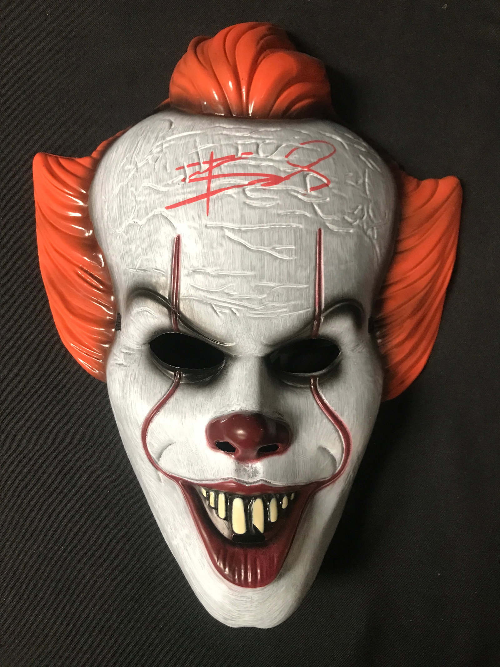 BILL SKARSGARD IGNED IT MASK (KB COA): Prices are in Canadian dollars