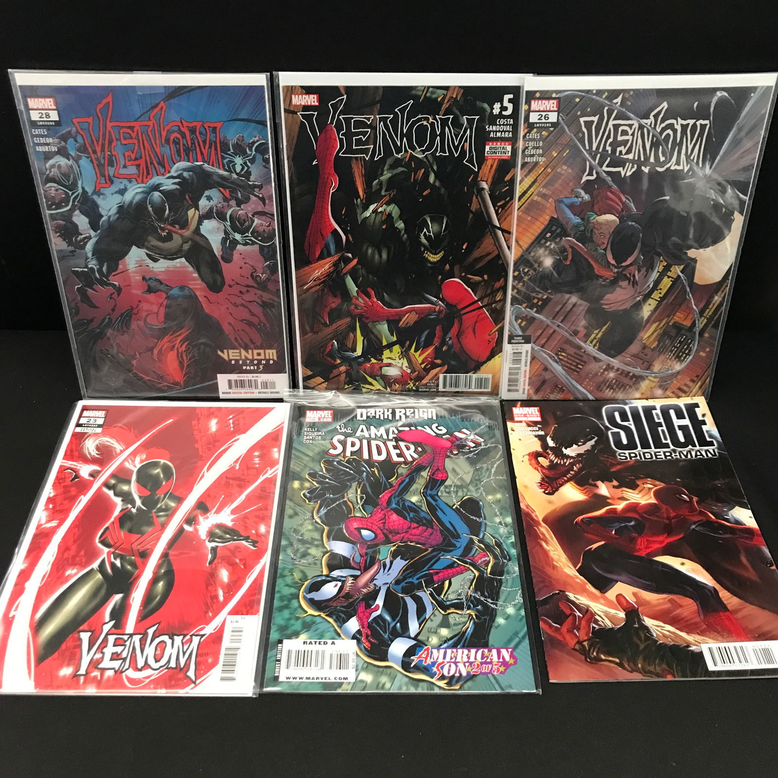 LOT OF 6 COMICS FEATURING VENOM OR SPIDERMAN - MARVEL COMICS (1 of 1)