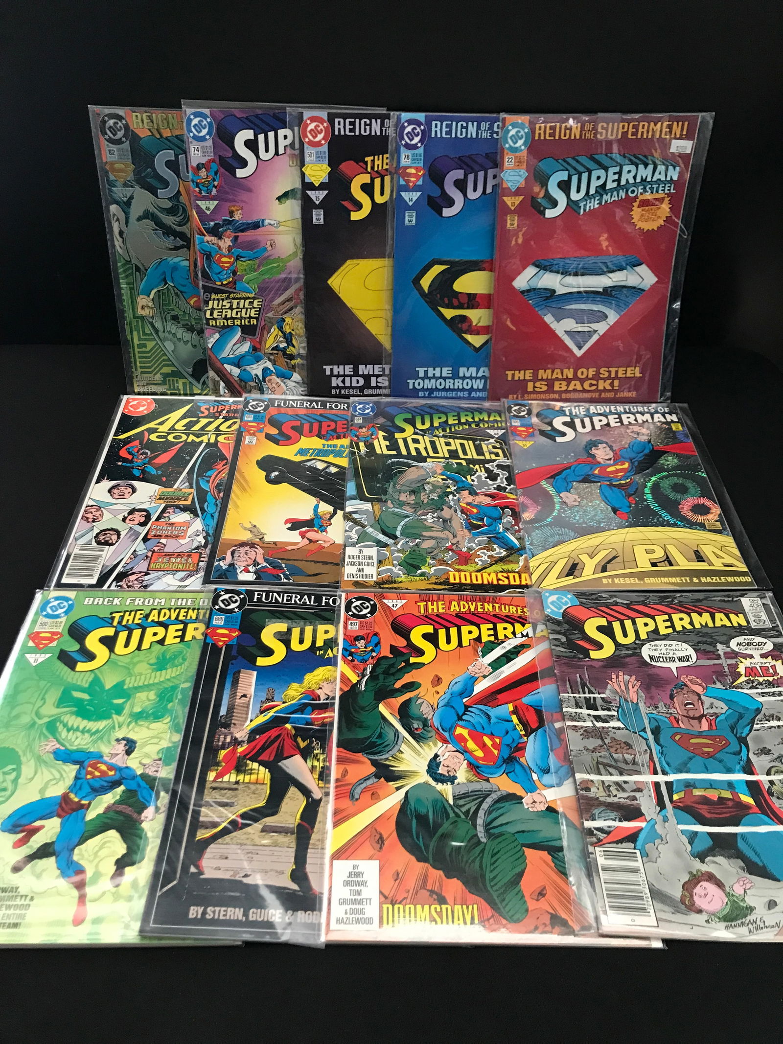 LOT OF 13 COMICS FEATURING SUPERMAN - DC COMICS (1 of 1)