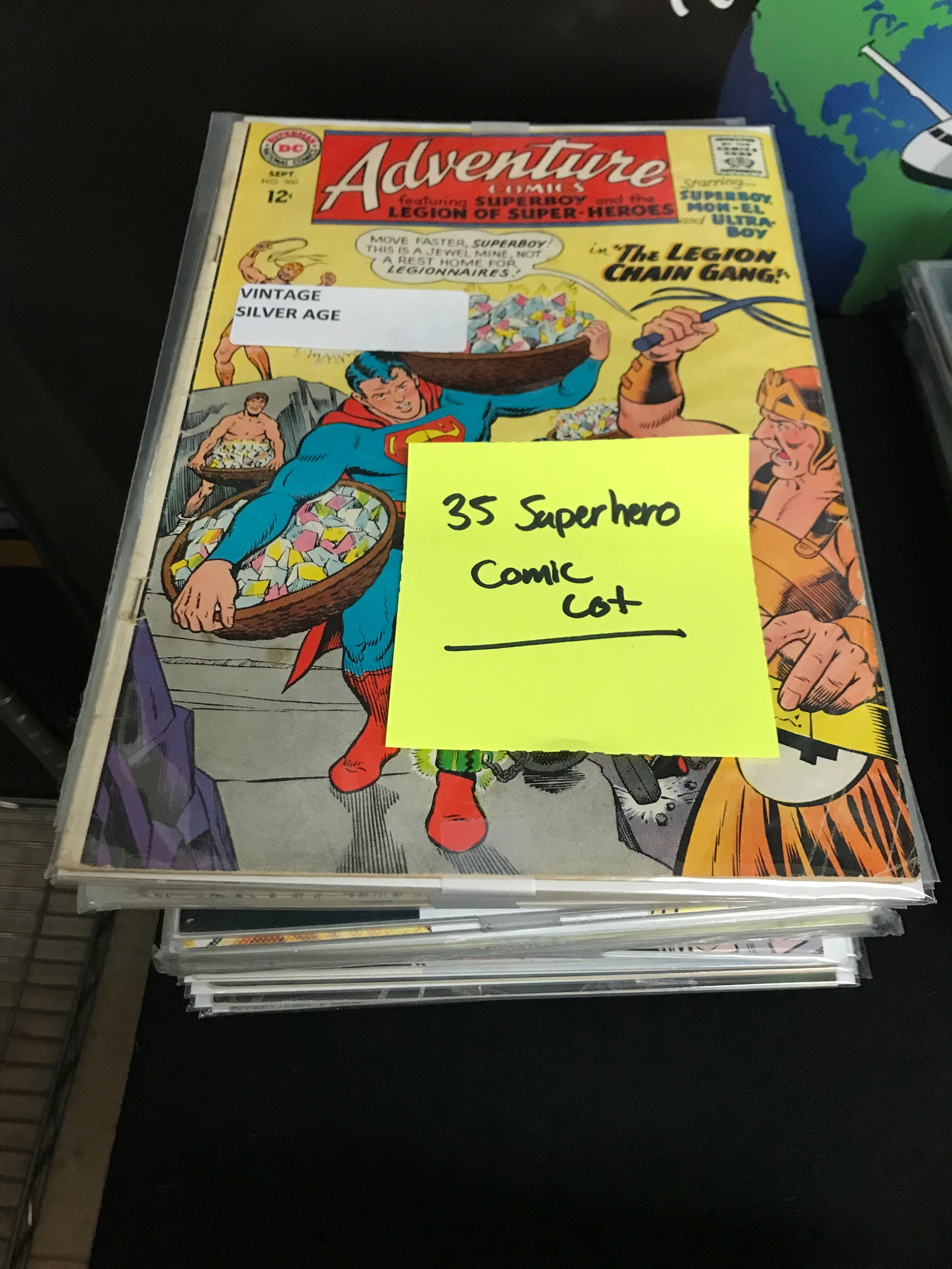 LOT OF 35 SUPERHERO COMICS (1 of 1)