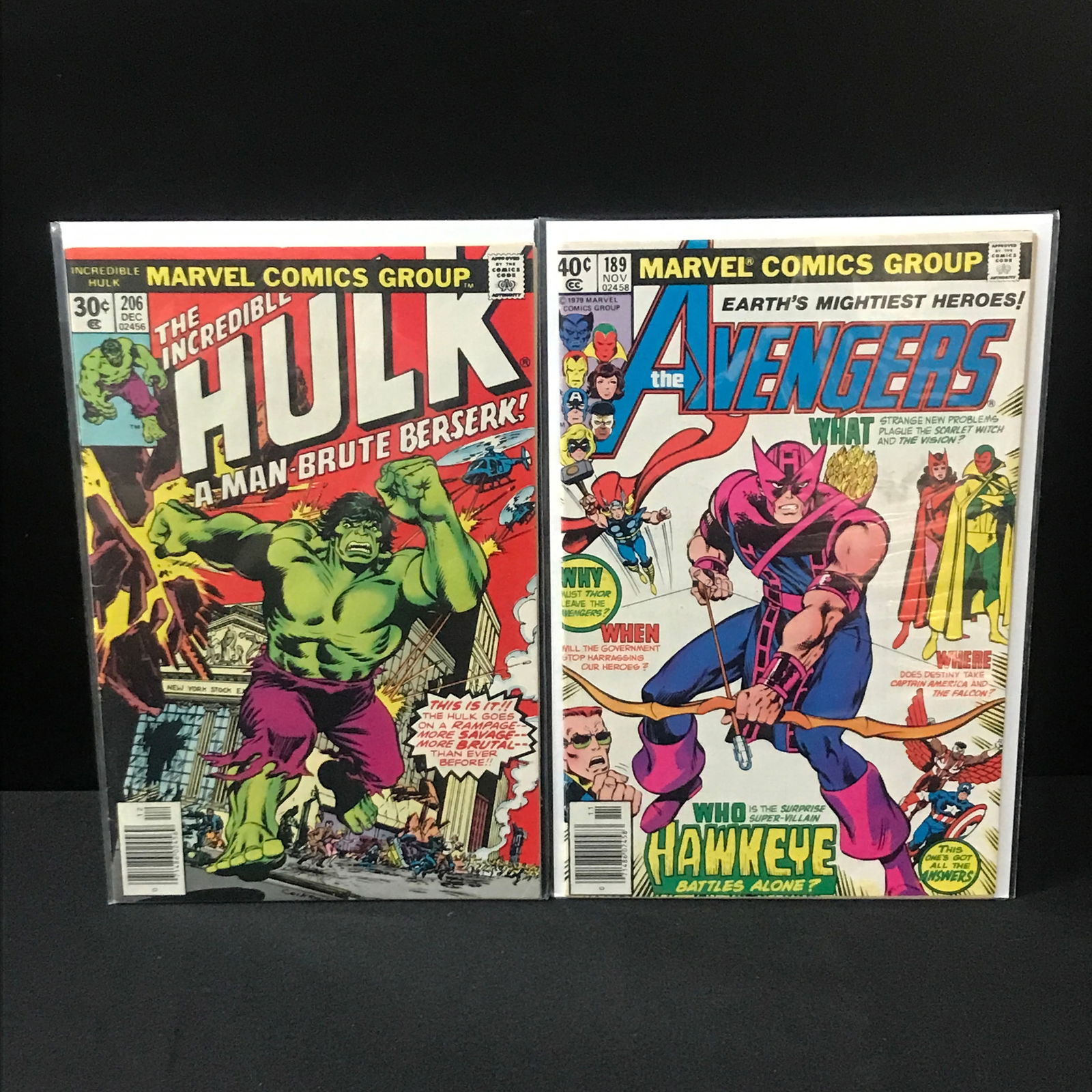LOT OF 2 MARVEL COMICS INCLUDING THE INCREDIBLE HULK #206 (1 of 1)