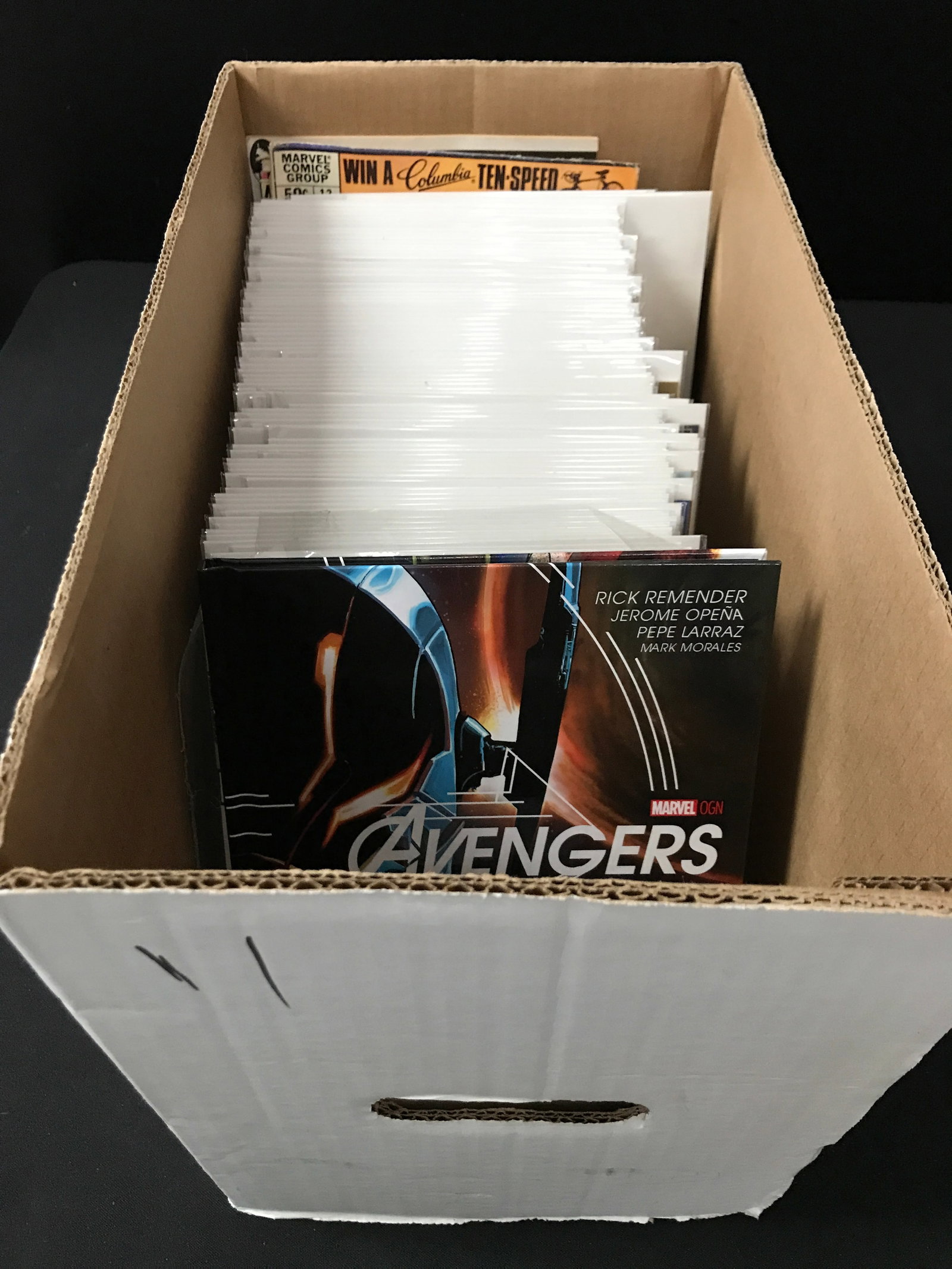 BOX OF ASSORTED COMICS BOOKS - VARIOUS TITLES AND PUBLISHERS: Prices are in Canadian dollars