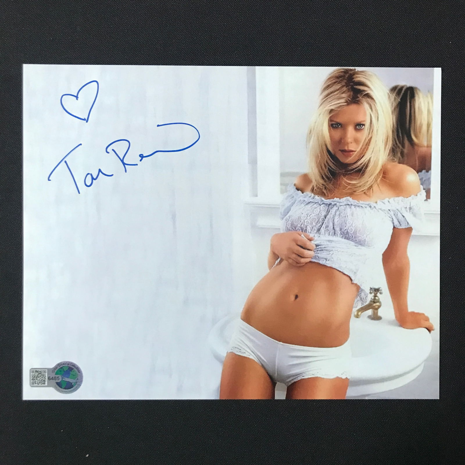 TARA REID SIGNED 8X10 - WWOC COA: Prices are in Canadian dollars