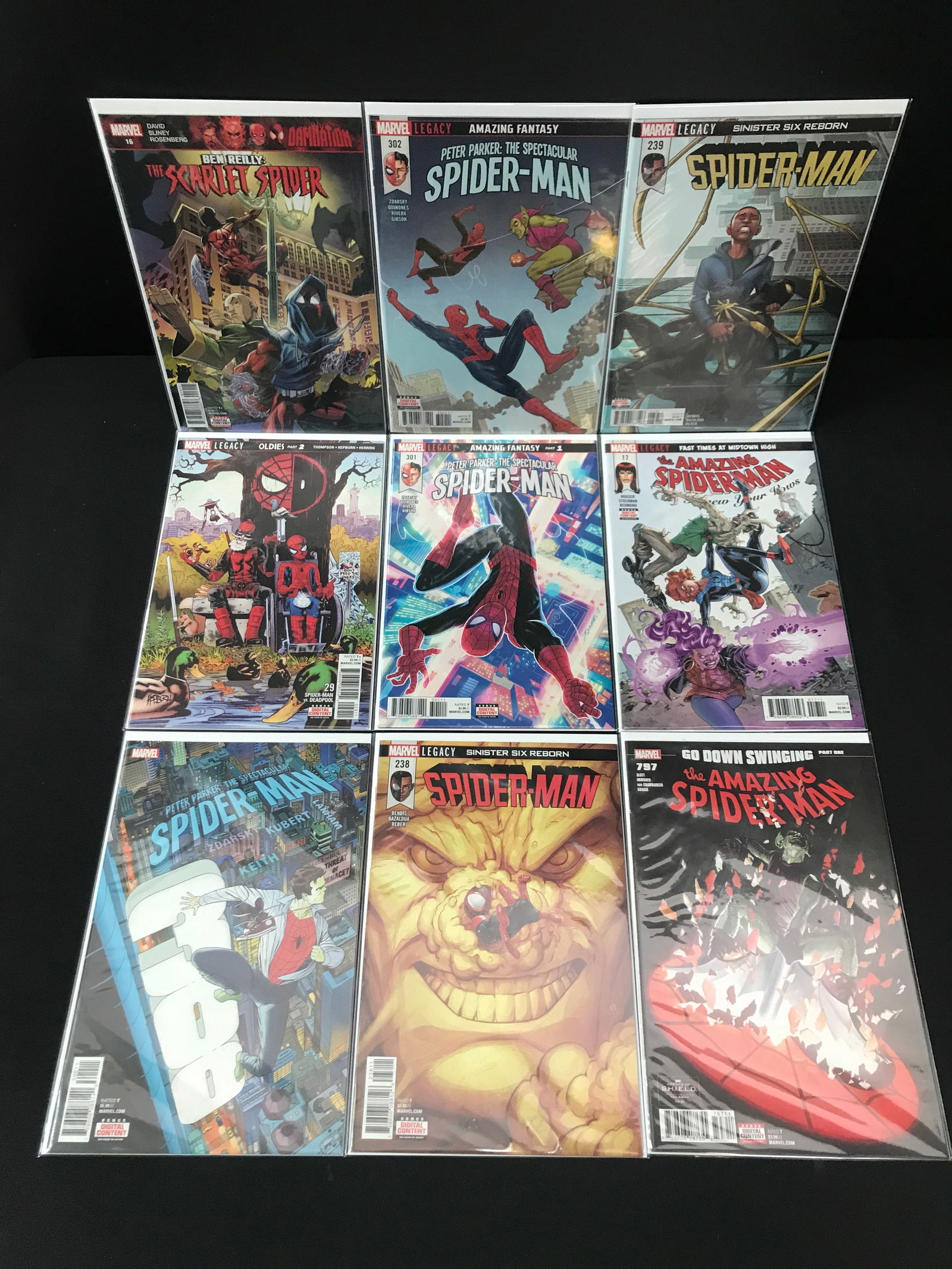 LOT OF 9 COMICS FEATURING SPIDERMAN - MARVEL COMICS (1 of 1)
