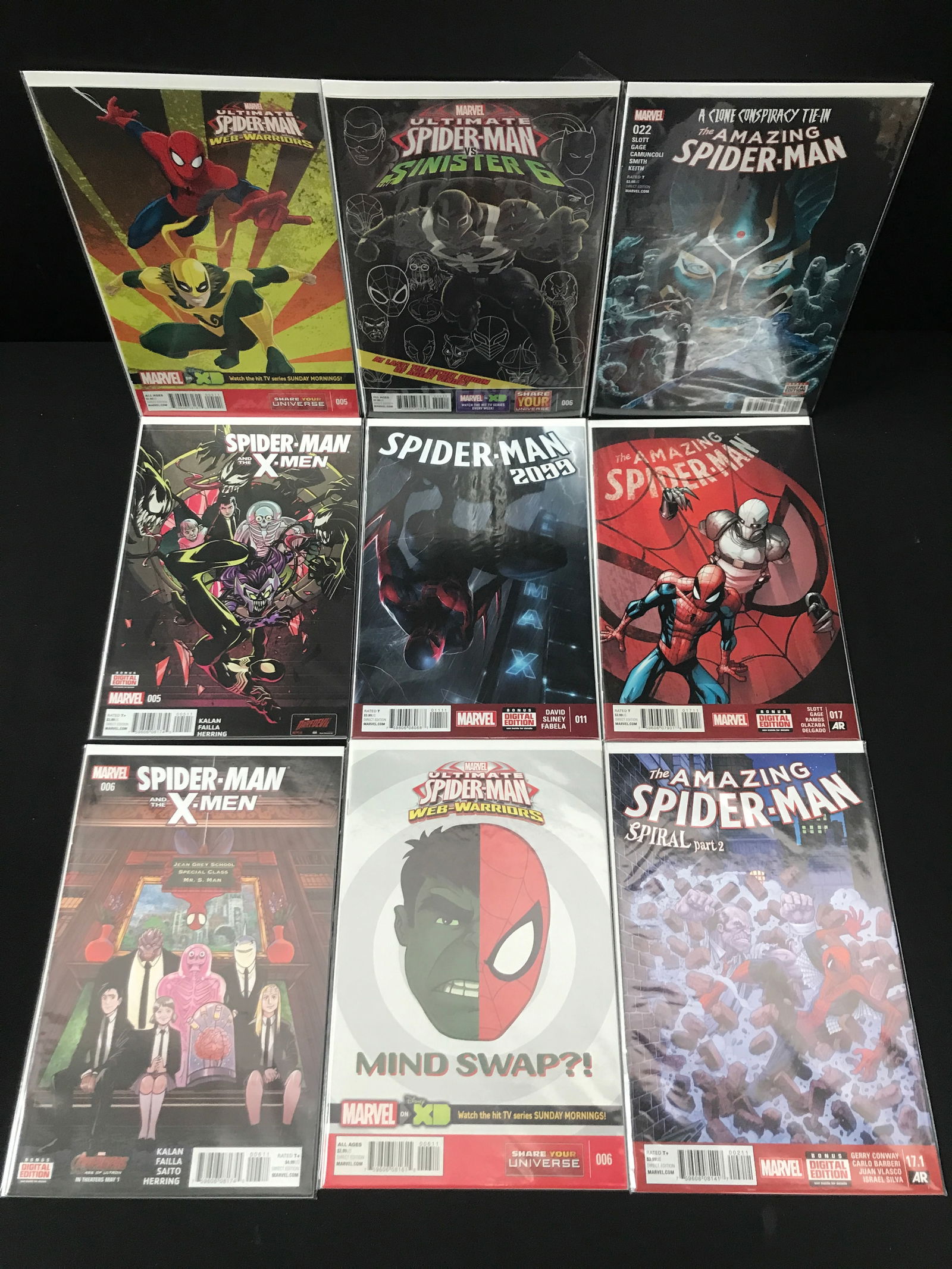 LOT OF 9 COMICS FEATURING SPIDERMAN - MARVEL COMICS (1 of 1)