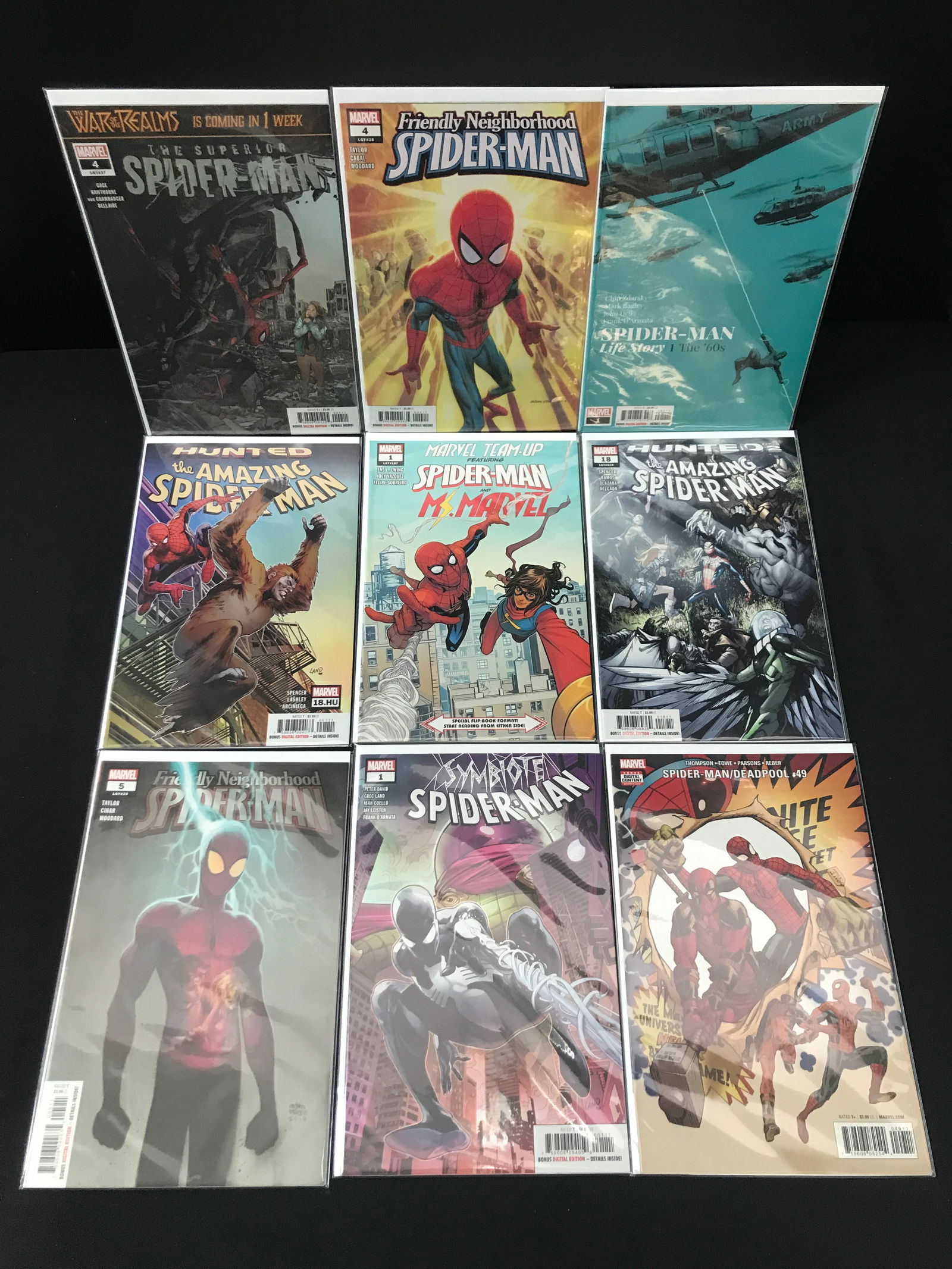 LOT OF 9 COMICS FEATURING SPIDERMAN - MARVEL COMICS (1 of 1)