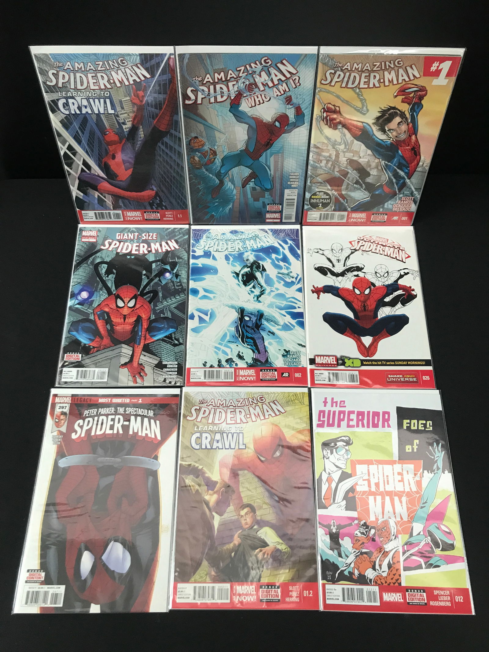 LOT OF 9 COMICS FEATURING SPIDERMAN - MARVEL COMICS (1 of 1)