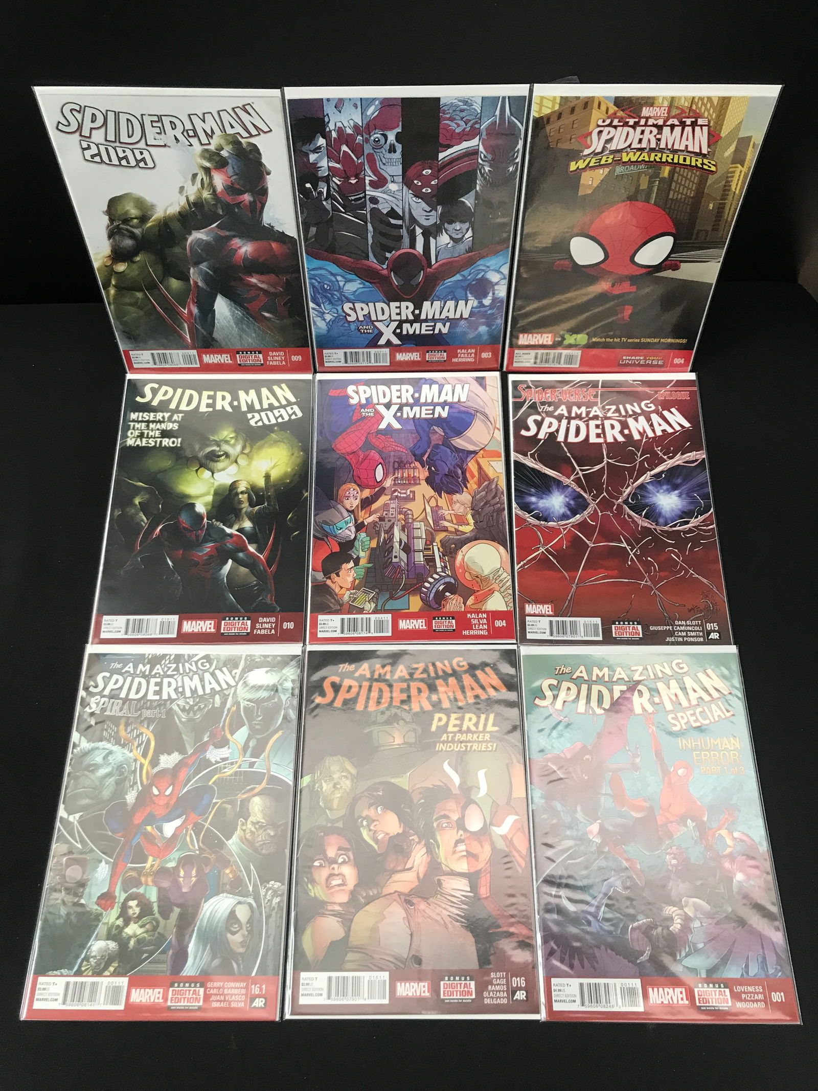 LOT OF 9 COMICS FEATURING SPIDERMAN - MARVEL COMICS (1 of 1)