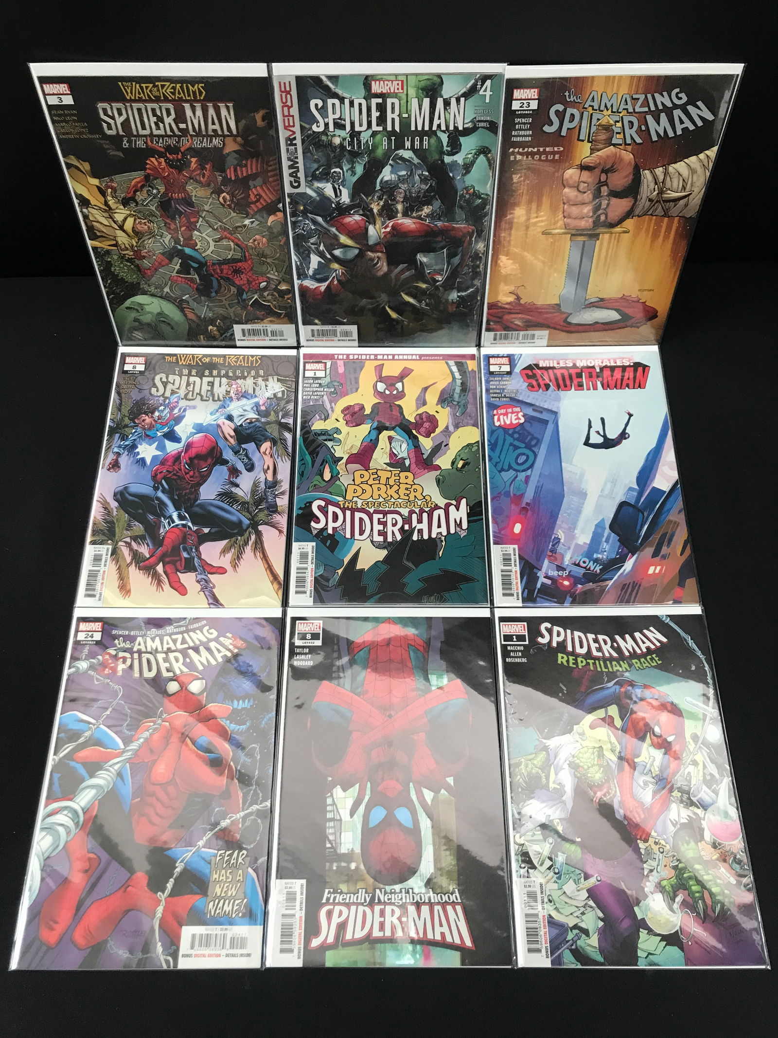 LOT OF 9 COMICS FEATURING SPIDERMAN - MARVEL COMICS (1 of 1)