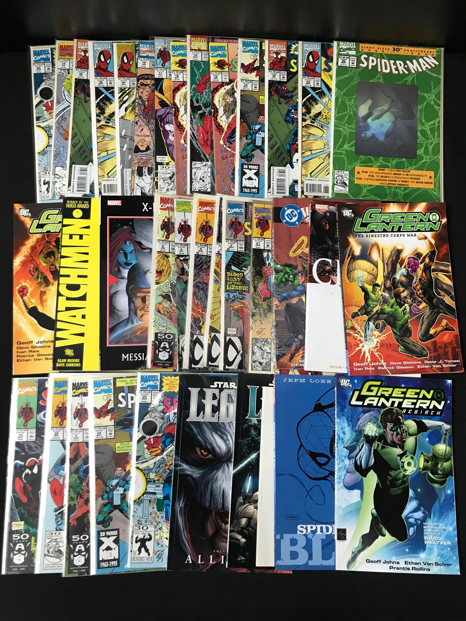 MIXED SUPERHERO COMIC BOOK LOT (1 of 1)