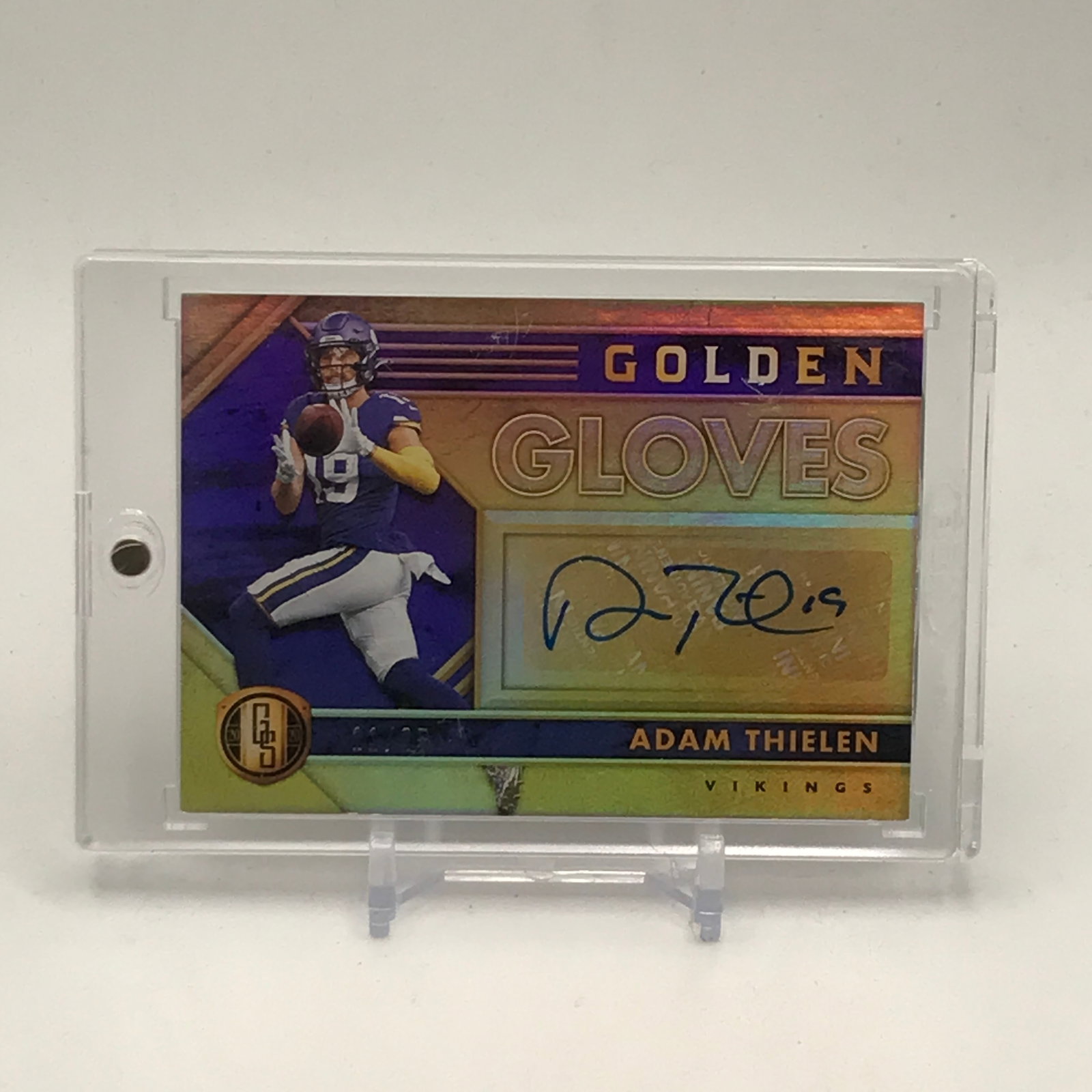 2020 PANINI GOLD STANDARD ADAM THIELEN GLOVES AUTOGRAPH 11/35: Prices are in Canadian dollars