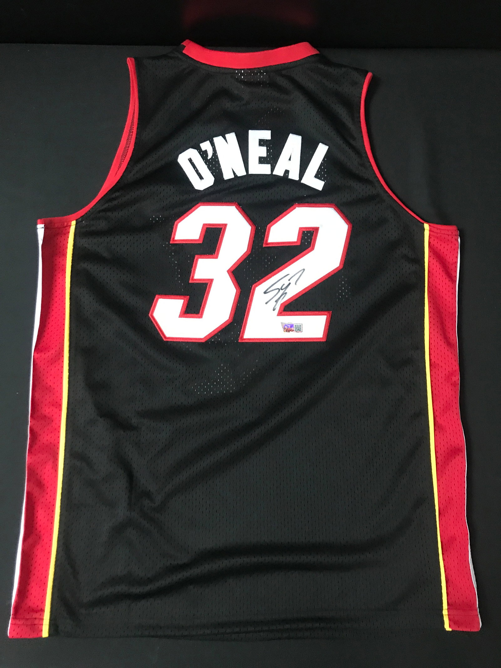 SHAQUILLE O'NEAL SIGNED MIAMI HEAT CUSTOM JERSEY - ACE COA: Prices are in Canadian dollars
