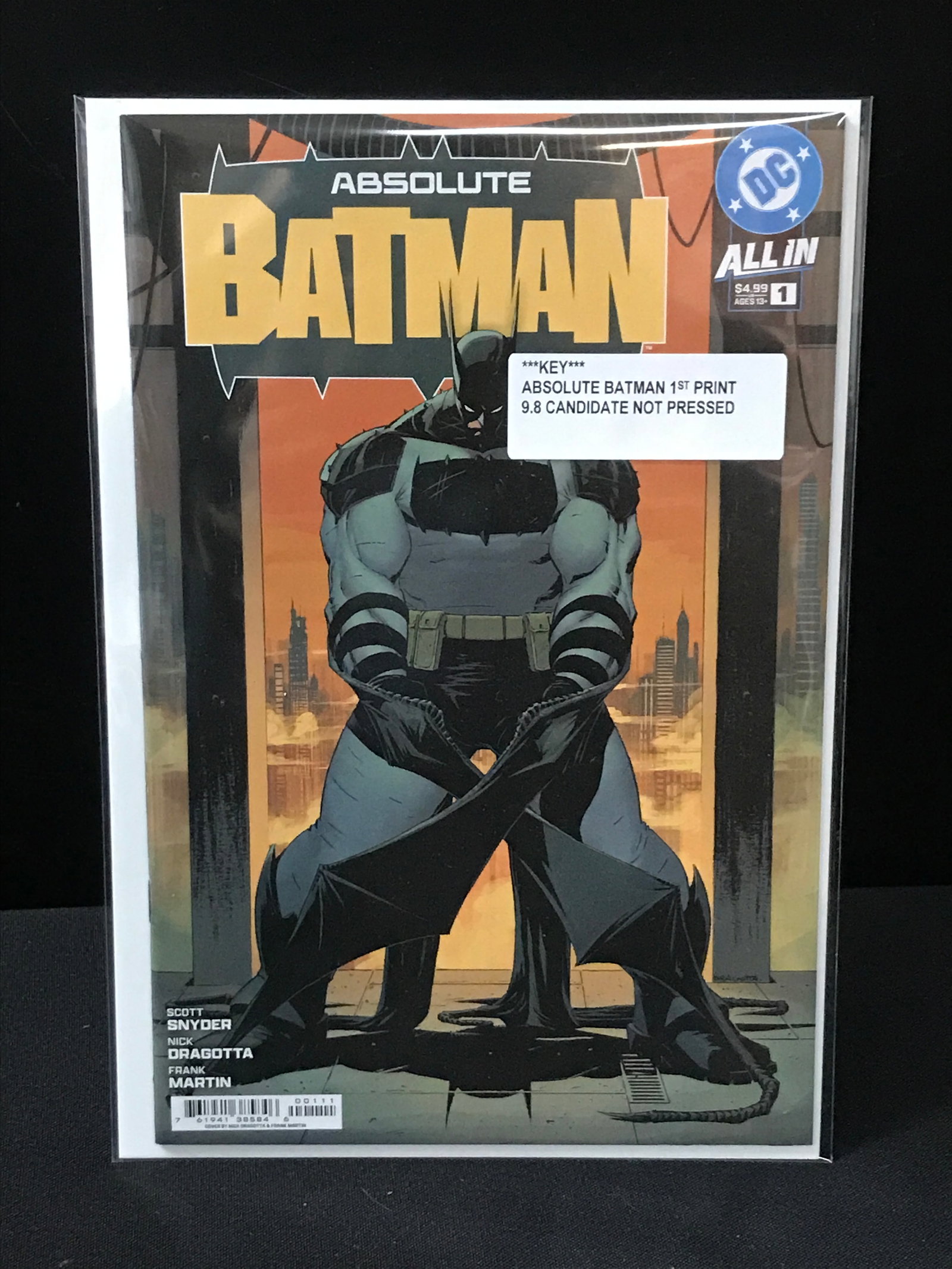 ABSOLUTE BATMAN #1 1ST PRINT - DC COMICS: Prices are in Canadian Dollars