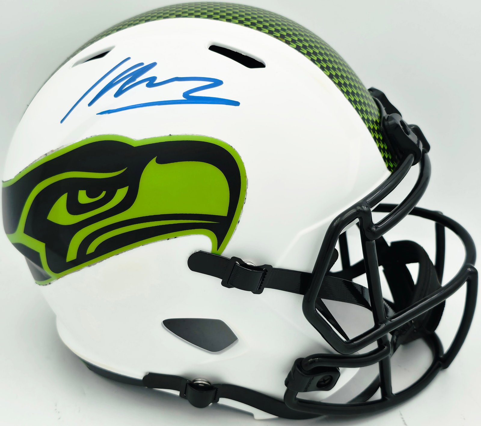 KENNETH WALKER III SIGNED SEATTLE SEAHAWKS FULLE SIZE HELMET (BECKETT COA) (1 of 4)