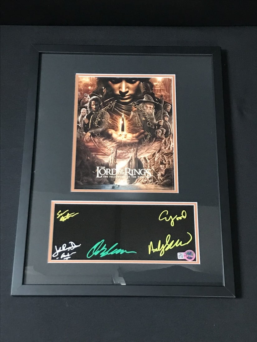 LORD OF THE RINGS FRAMED & SIGNED PRESENTATION PIECE - ASTIN,WOOD,SERKIS,RHYS DAVIES & BLOOM - WWOC: Prices are in Canadian dollars
