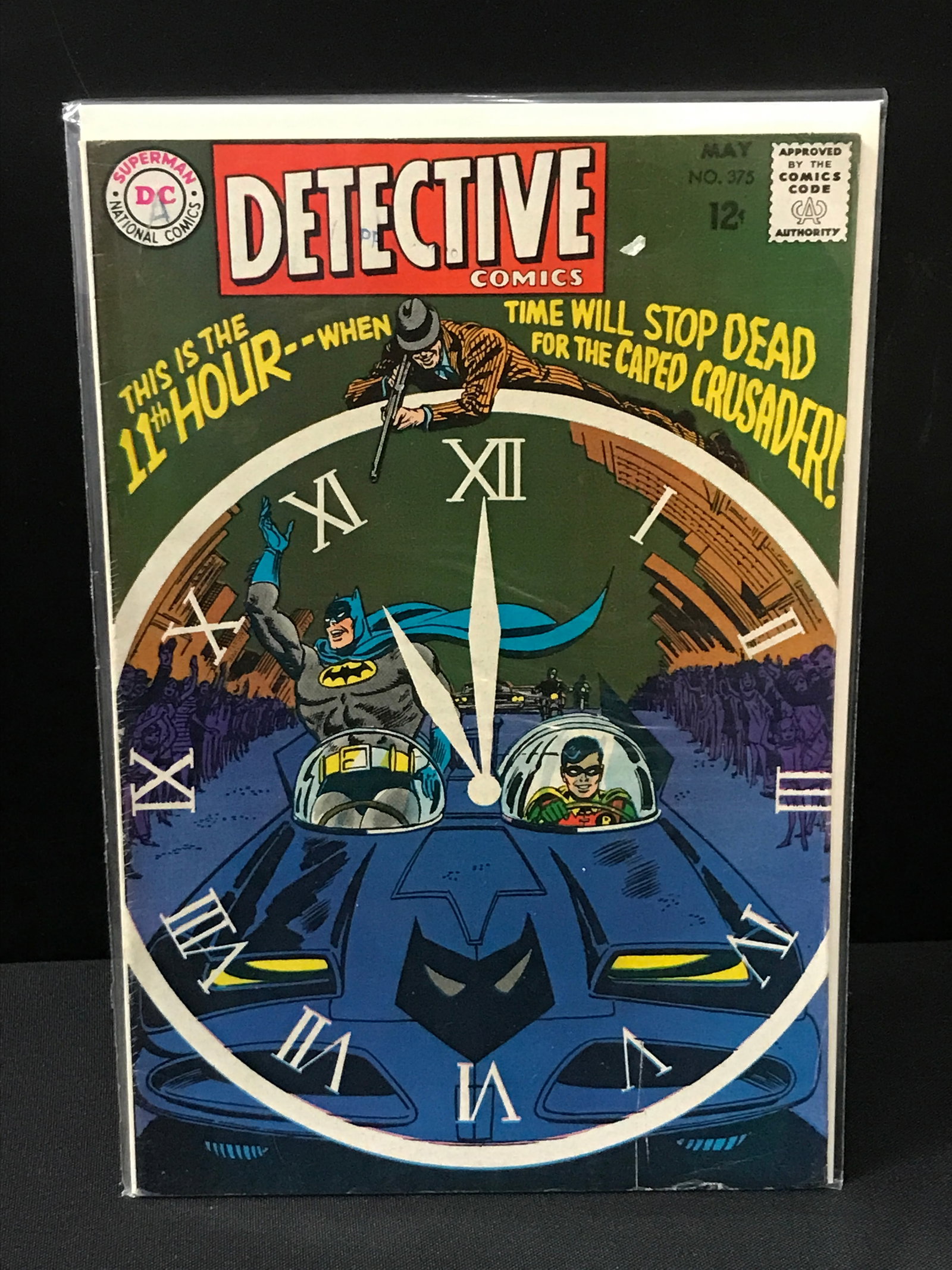 DETECTIVE COMICS #375 - DC COMICS: Prices are in Canadian dollars