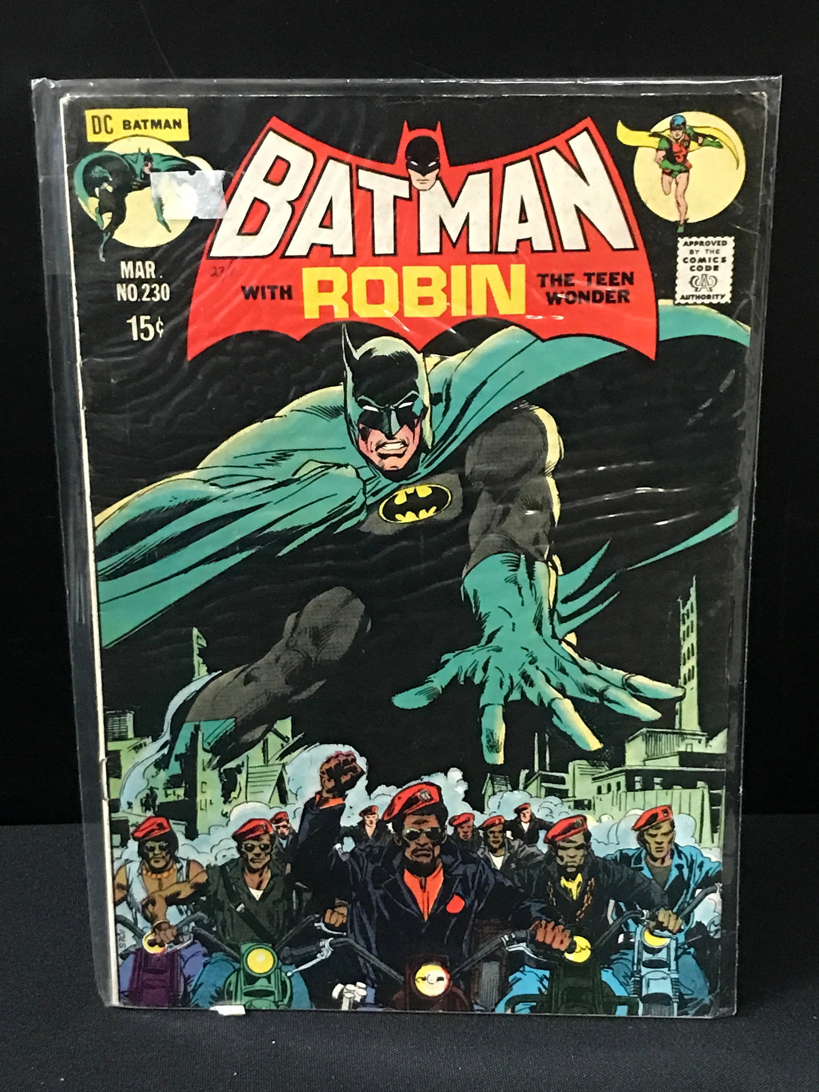BATMAN #230 - DC COMICS (1 of 1)