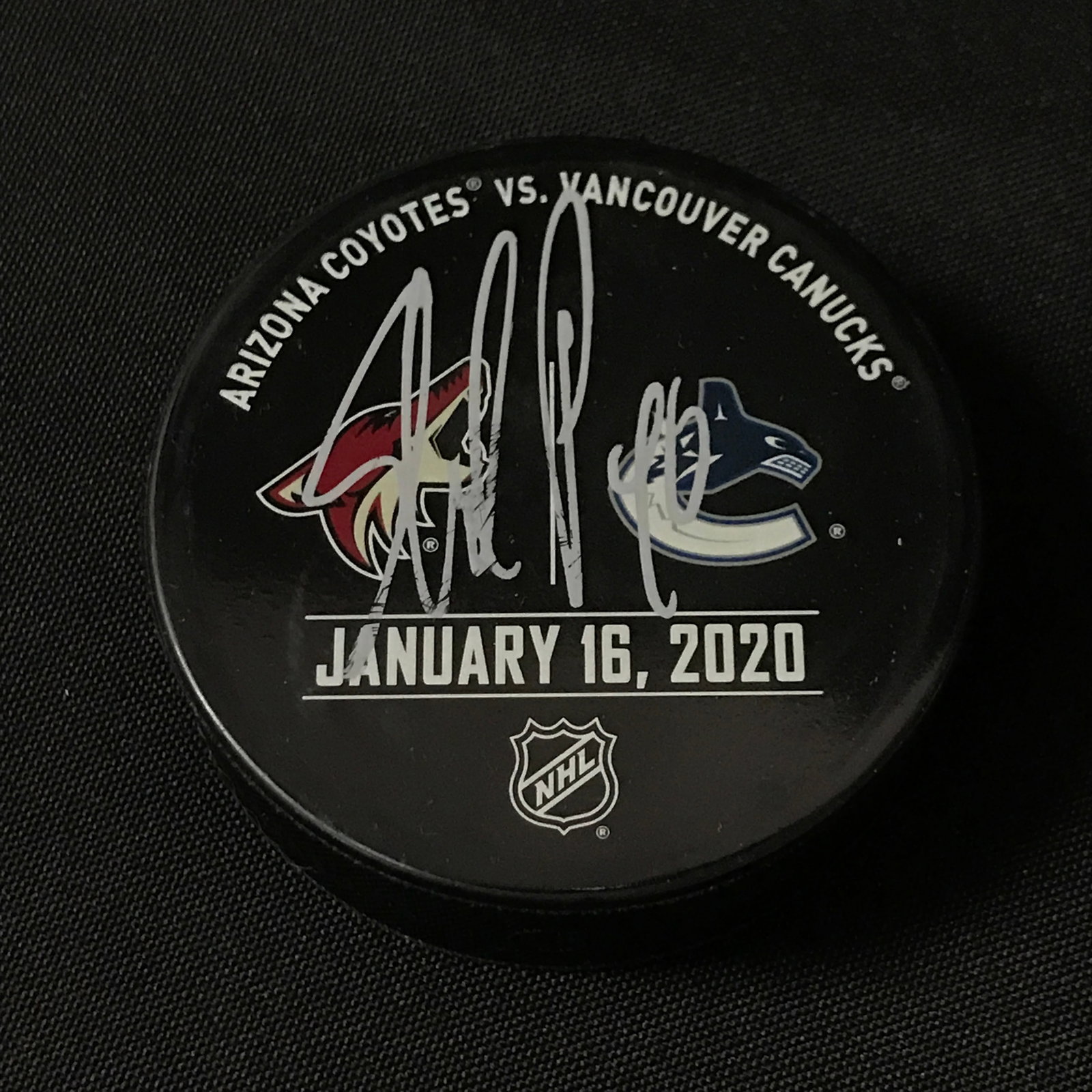 ELIAS PETTERSSON SIGNED HOCKEY PUCK WWOC COA: Prices are in Canadian dollars