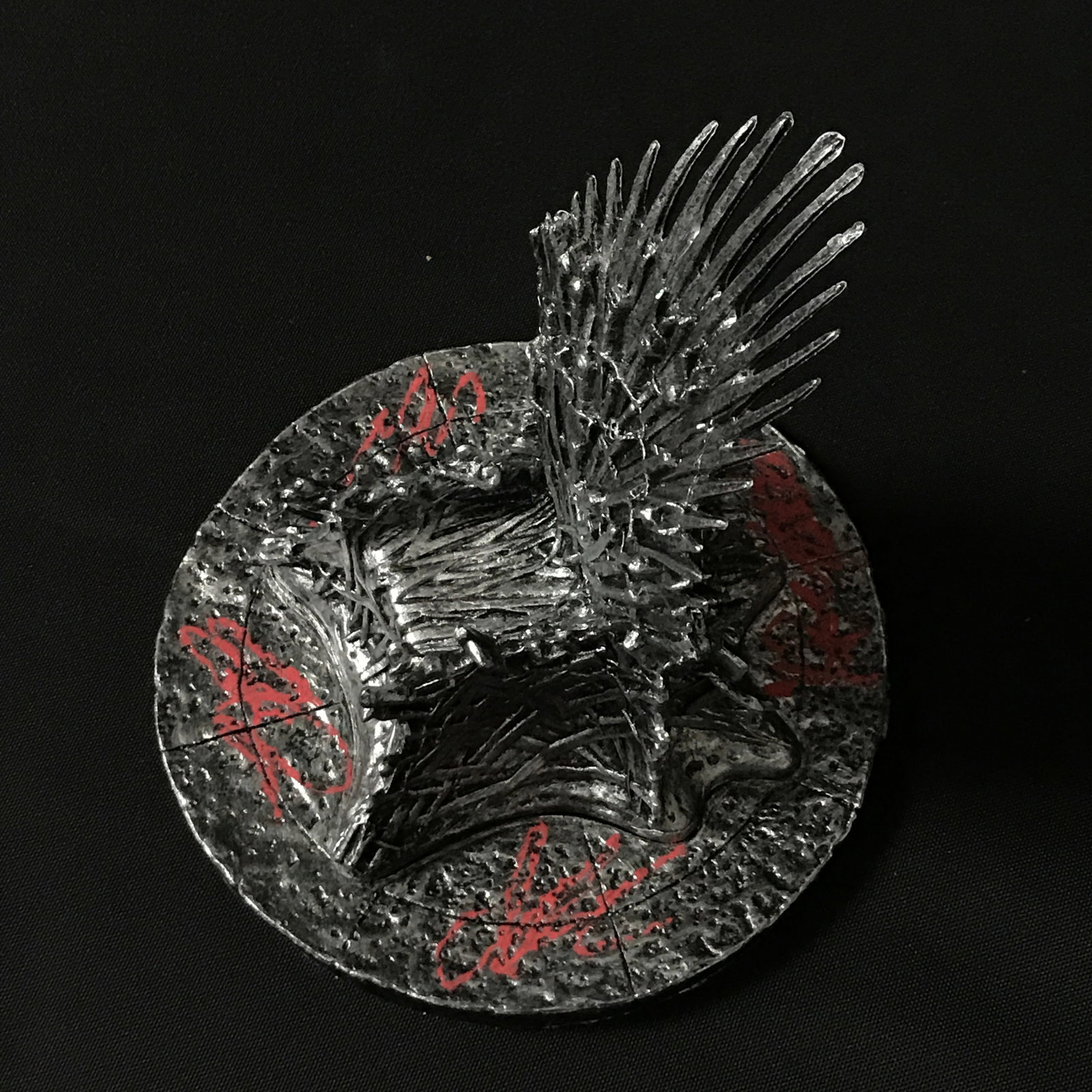 GAME OF THRONES MULTI SIGNED THRONE INCLUDING DINKLAGE AND CLARKE - KB COA (1 of 2)