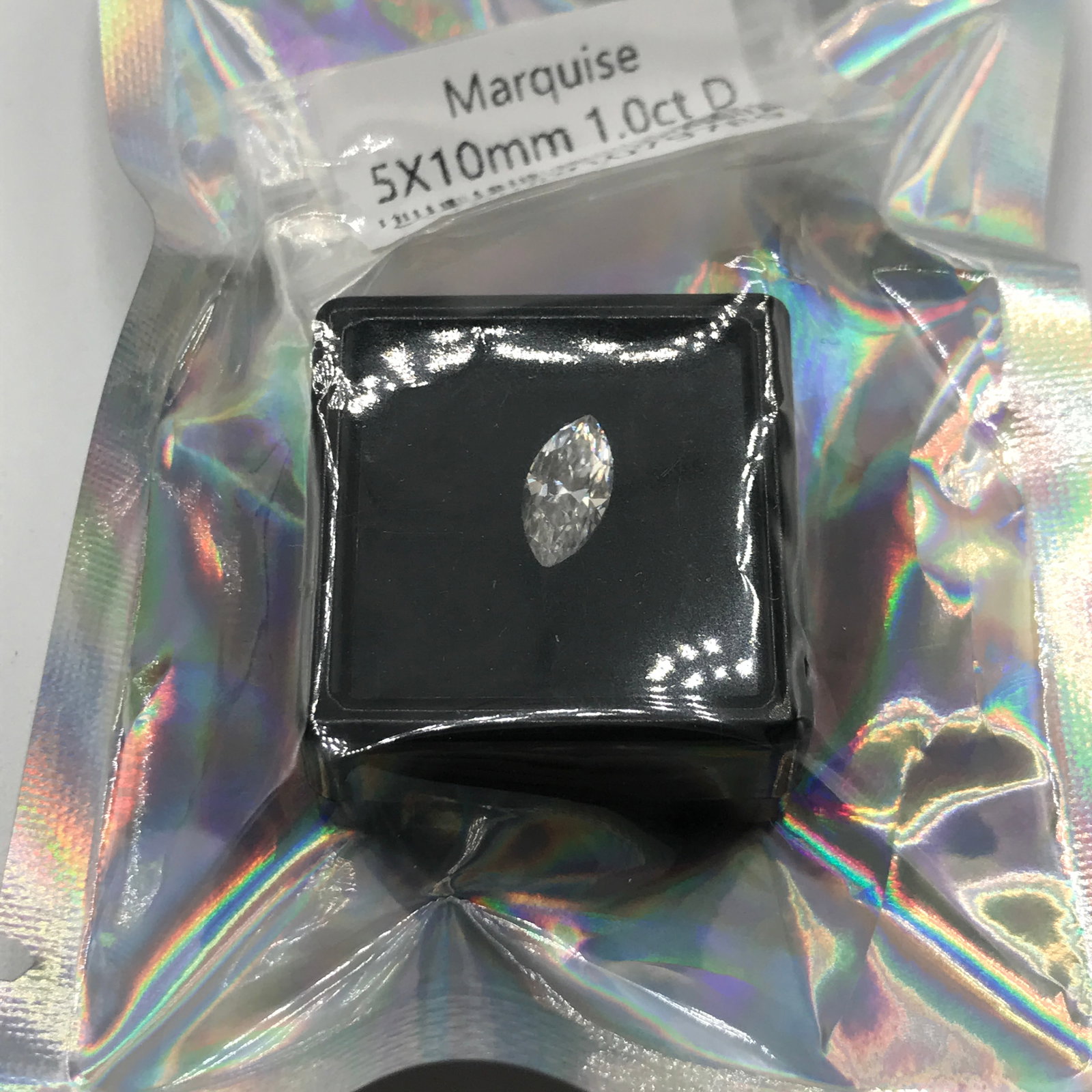 1 CARAT MOISSANITE WITH GRA REPORT (1 of 2)