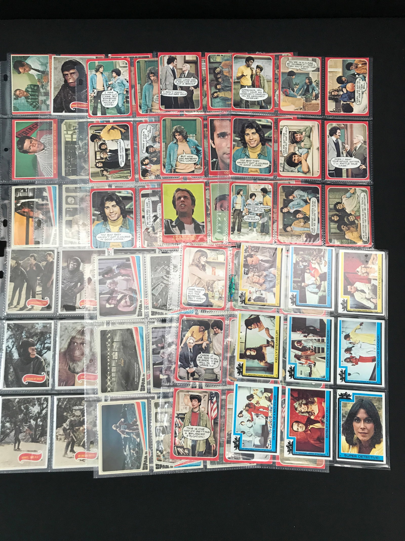 SEVERAL SLEEEVES OF MIXED TV AND MOVIE TRADING CARDS (1 of 1)