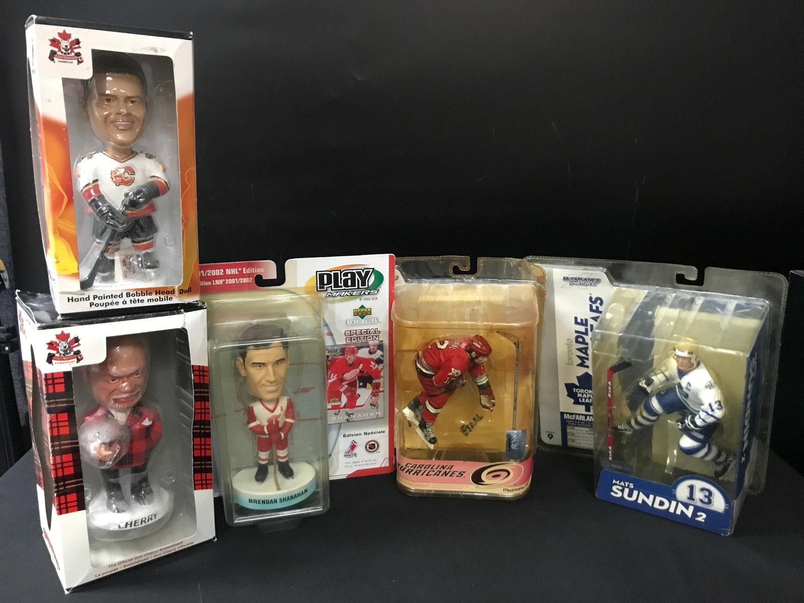 LOT OF 5 HOCKEY BOBBLE HEADS / ACTION FIFGURES IN ORIGINAL PACKAGING: Prices are in Canadian dollars