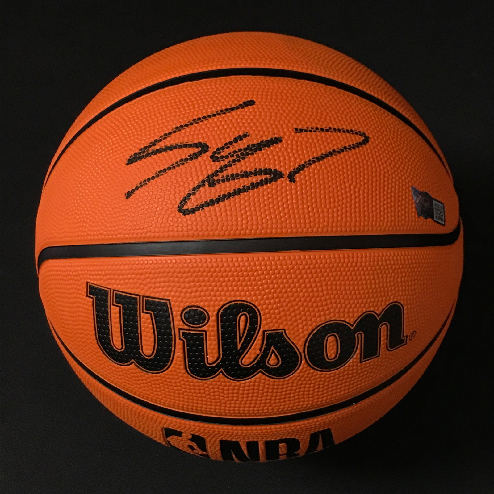 SHAQUILLE ONEAL SIGNED BASKETBALL (ACE COA): Prices are in Canadian dollars