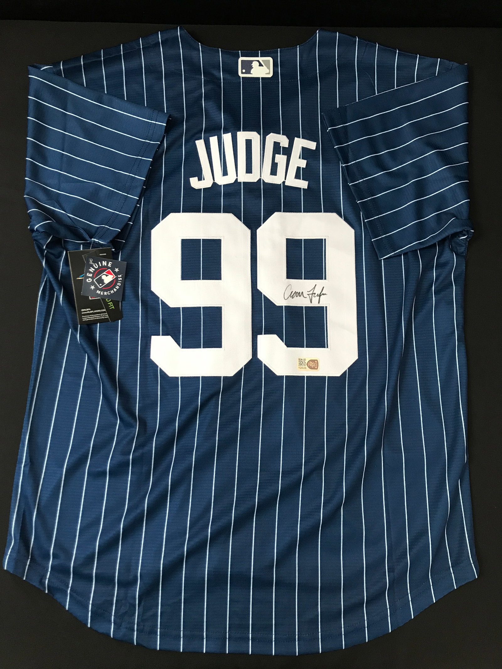 AARON JUDGE SIGNED NEW YORK YANKEES CUSTOM JERSEY - ELITE SPORTS COA: Prices are in Canadian dollars