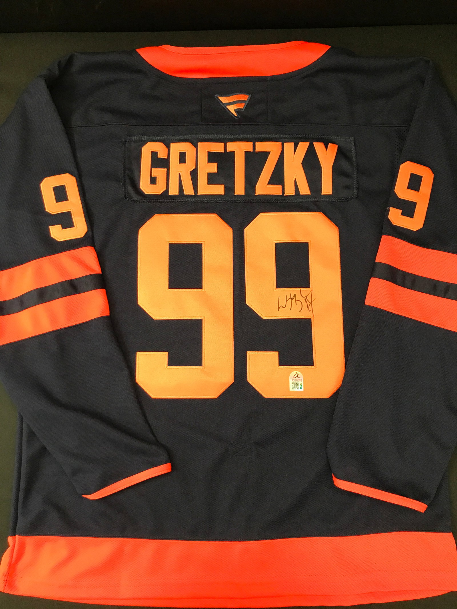 WAYNE GRETZKY SIGNED EDMONTON OILERS CUSTOM HOCKEY JERSEY - AUTOGRAPH ADDICTS COA: Prices are in Canadian dollars