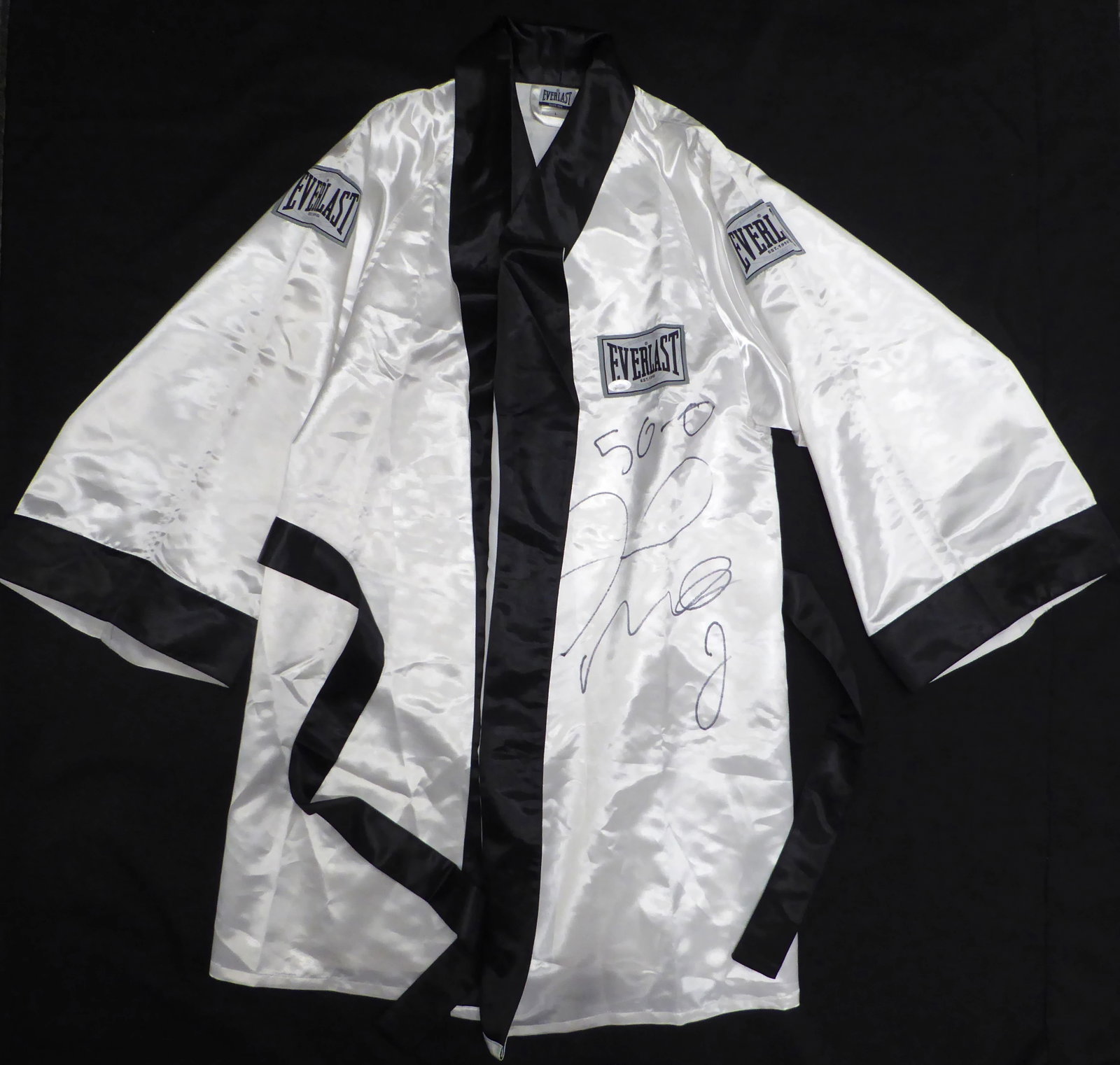 FLOYD MONEY MAYWEATHER SIGNED EVERLAST BOXING ROBE (BECKETT COA): Prices are in Canadian dollars