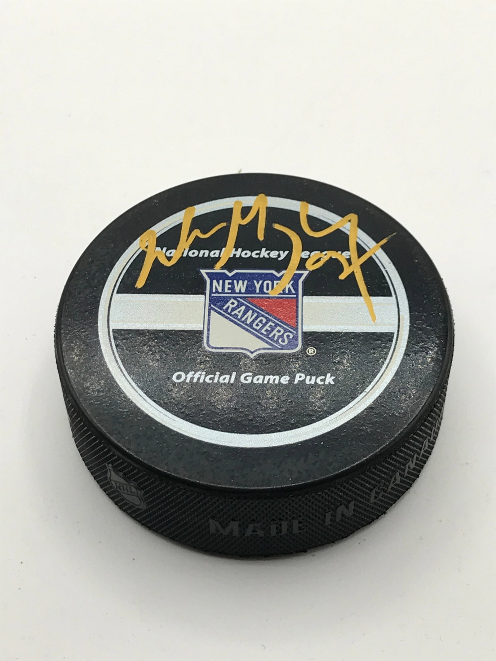 WAYNE GRETZKY SIGNED NEW YORK RANGERS PUCK ELITE COA: Prices are in Canadian dollars