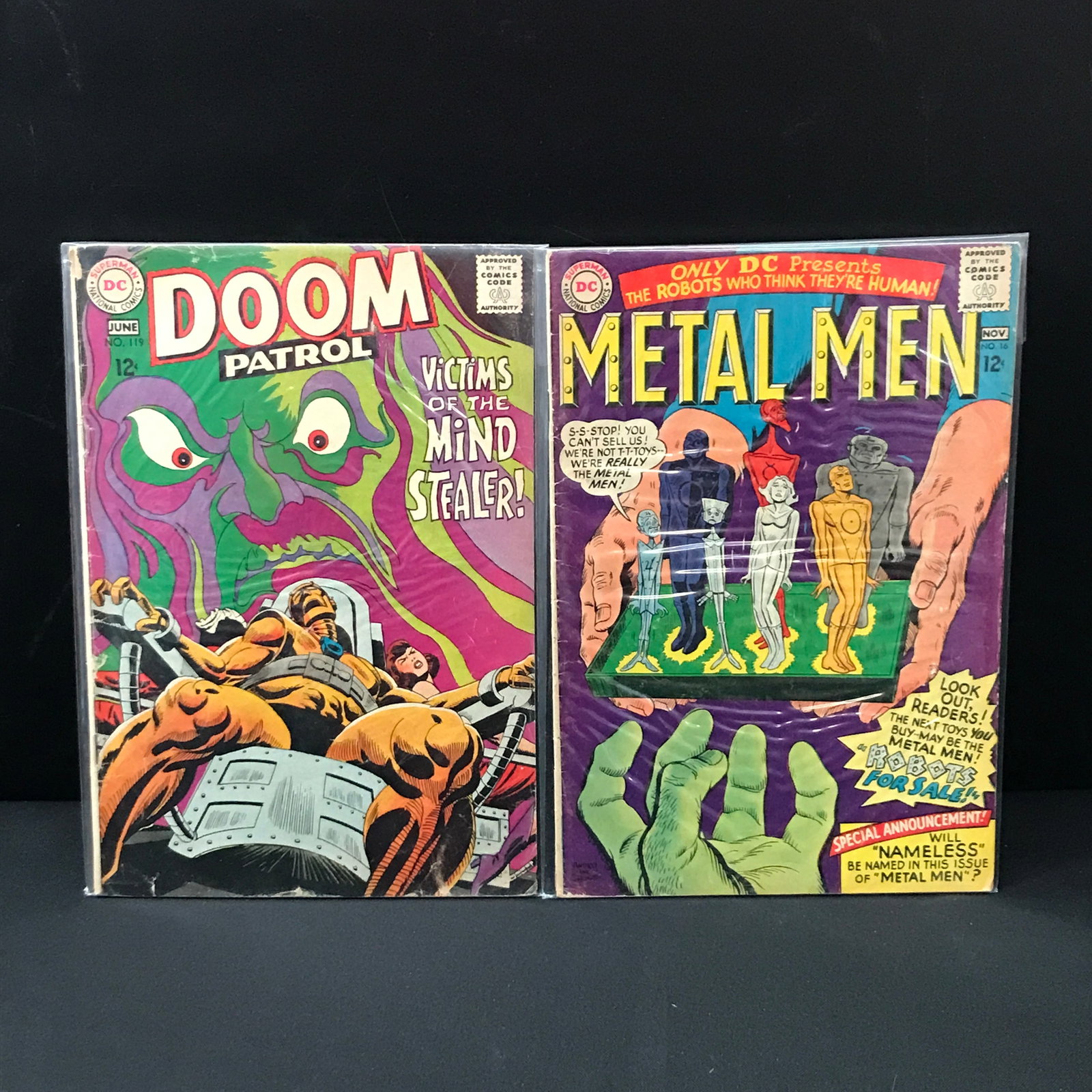 LOT OF 2 DC COMICS - DOOM PATROL & METAL MAN: Prices are in Canadian dollars