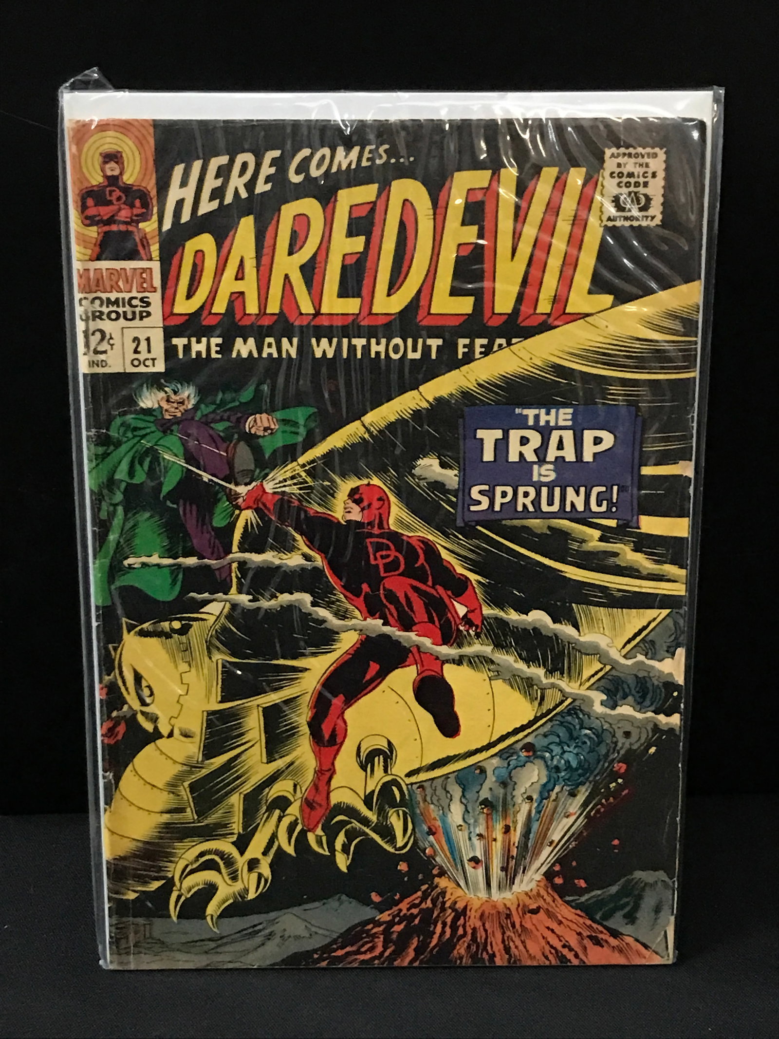 DAREDEVIL #21 - MARVEL COMICS: Prices are in Canadian dollars
