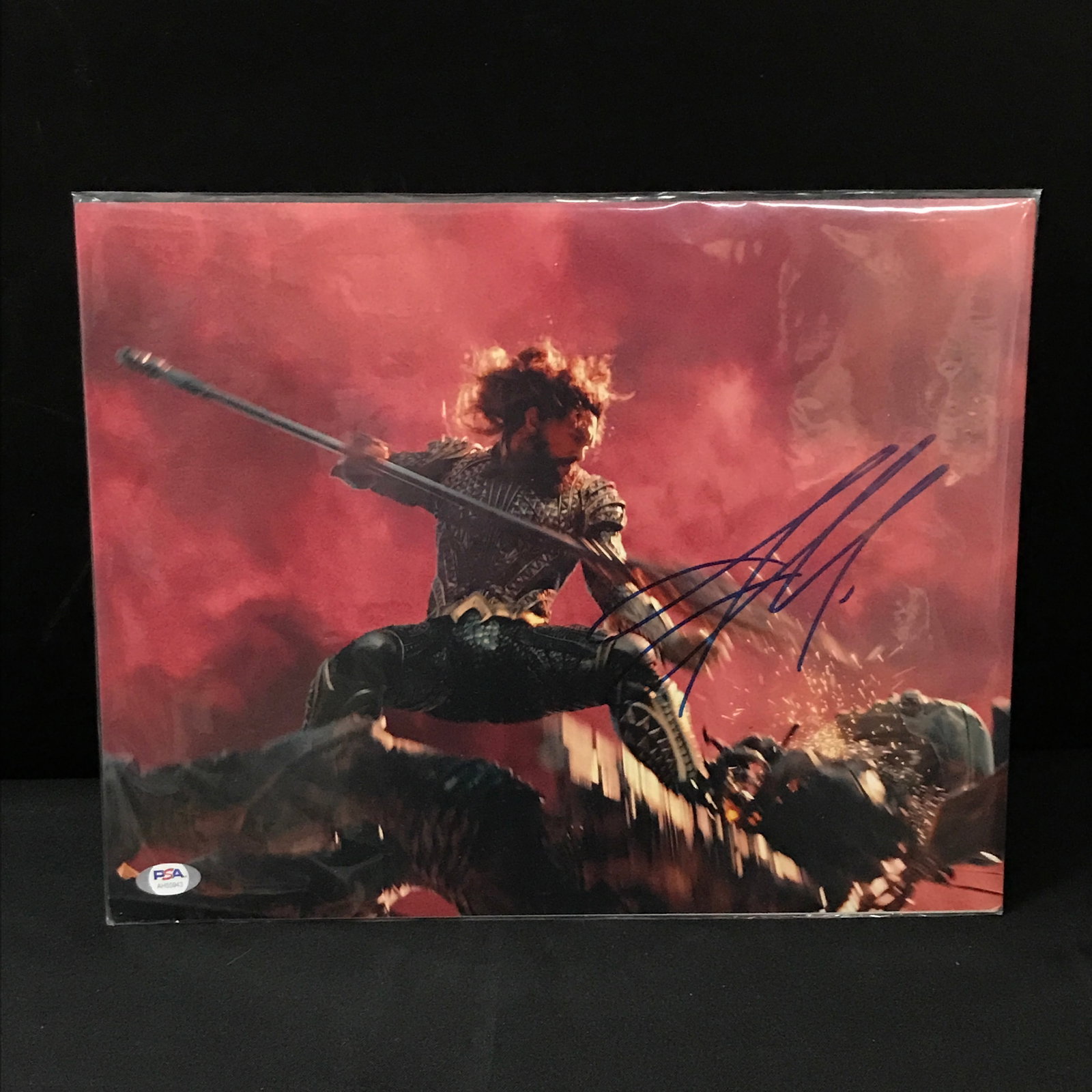 JASON MAMOA SIGNED AQUAMAN 16 X 20 PICTURE - PSA COA: Prices are in Canadian dollars