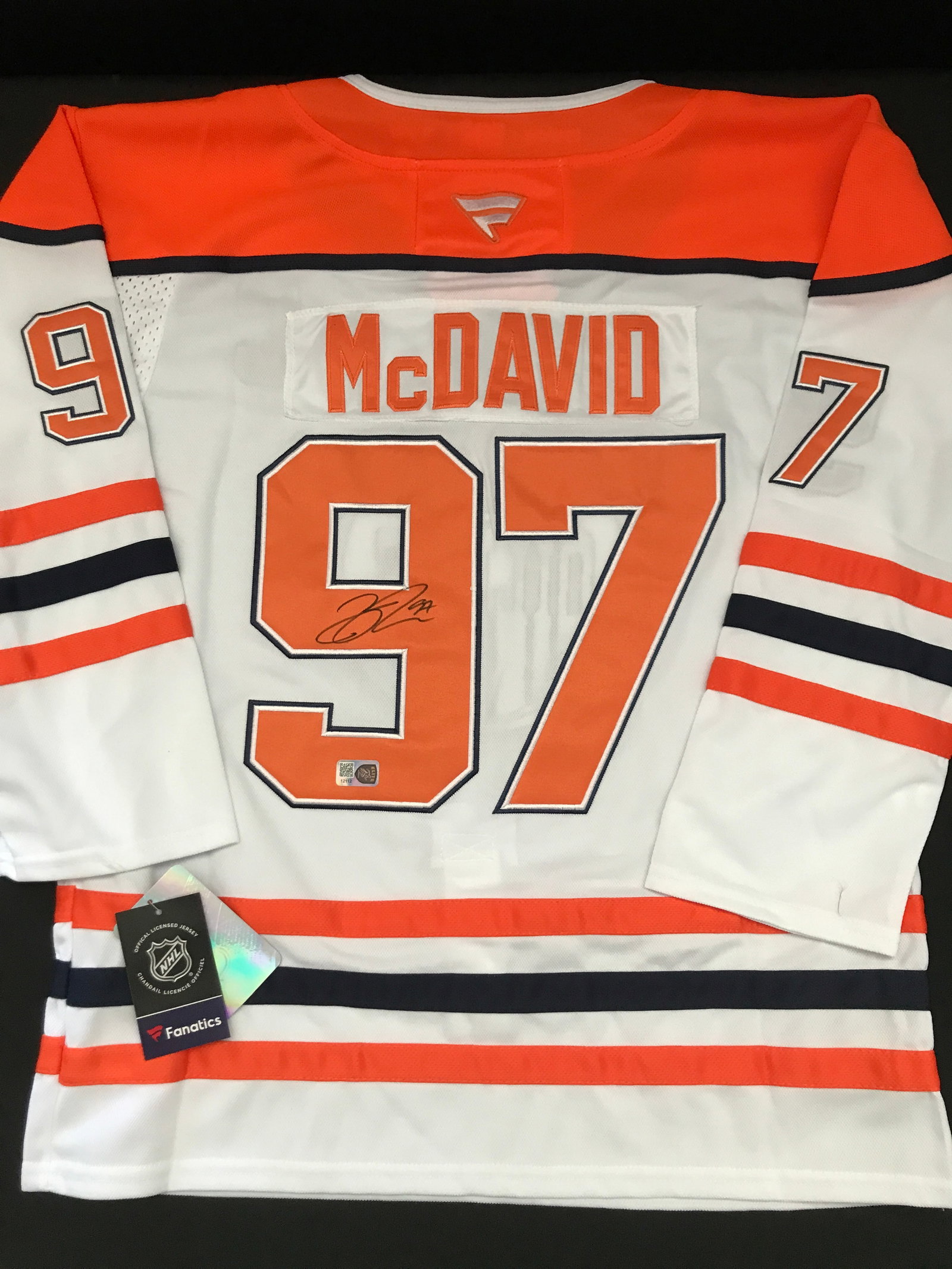 CONNOR MCDAVID SIGNED EDMONTON OILERS CUSTOM JERSEY - ELITE SPORTS COA: Prices are in Canadian dollars