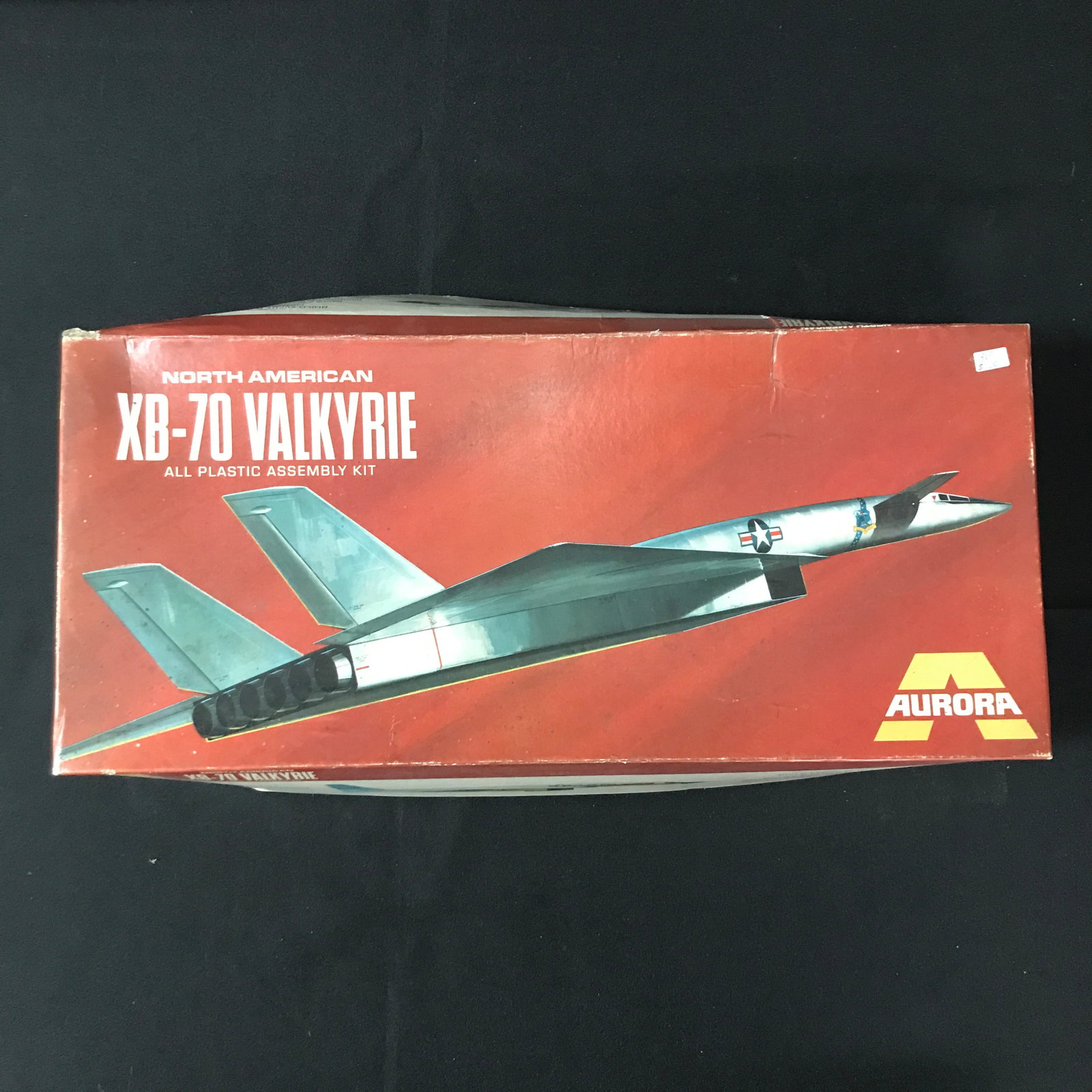 AURORA NORTH AMERICAN XB-70 VALKYRIE MODEL KIT SEALED IN ORIGINAL PACKAGING (1 of 1)