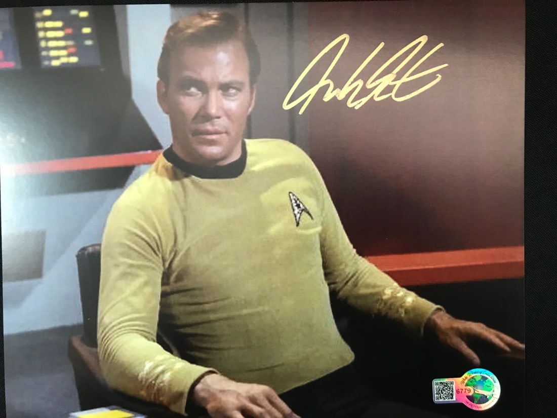 WILLIAM SHATNER SIGNED CAPTAIN KIRK STAR TREK 8X10 - WWOC COA: Prices are in Canadian dollars