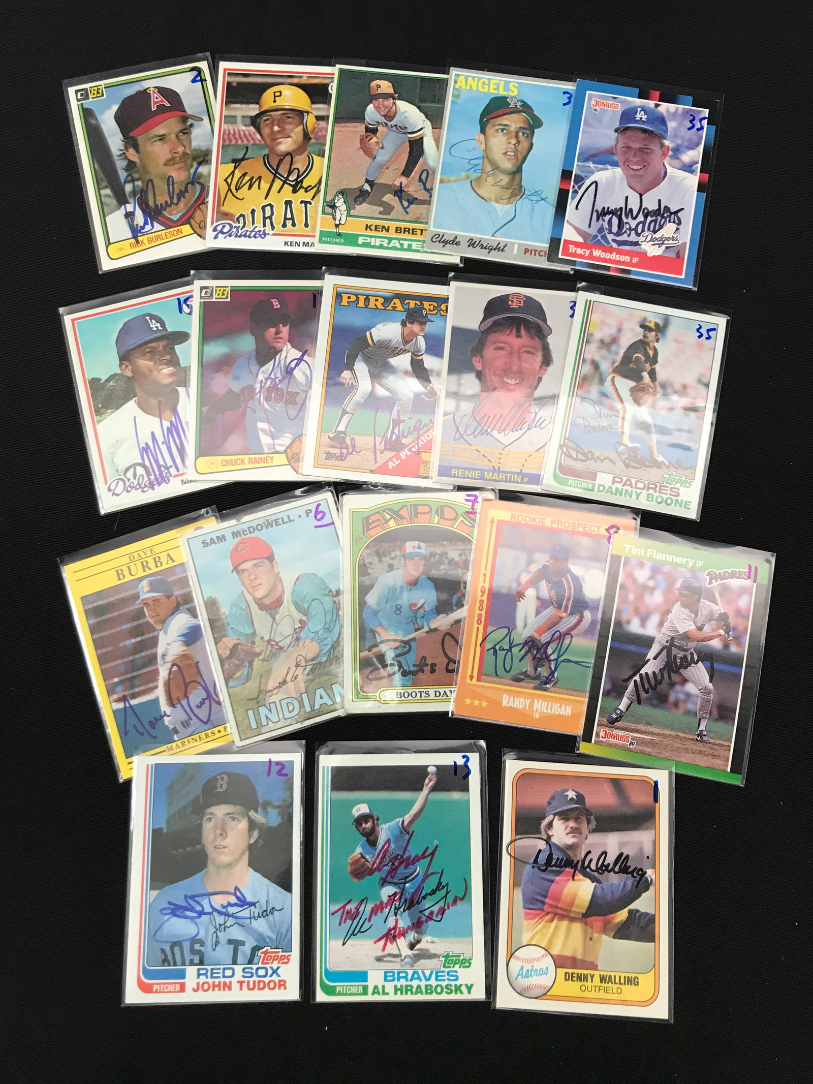 LOT OF 18 AUTOGRAPHED BASEBALL CARDS: Prices are in Canadian dollars