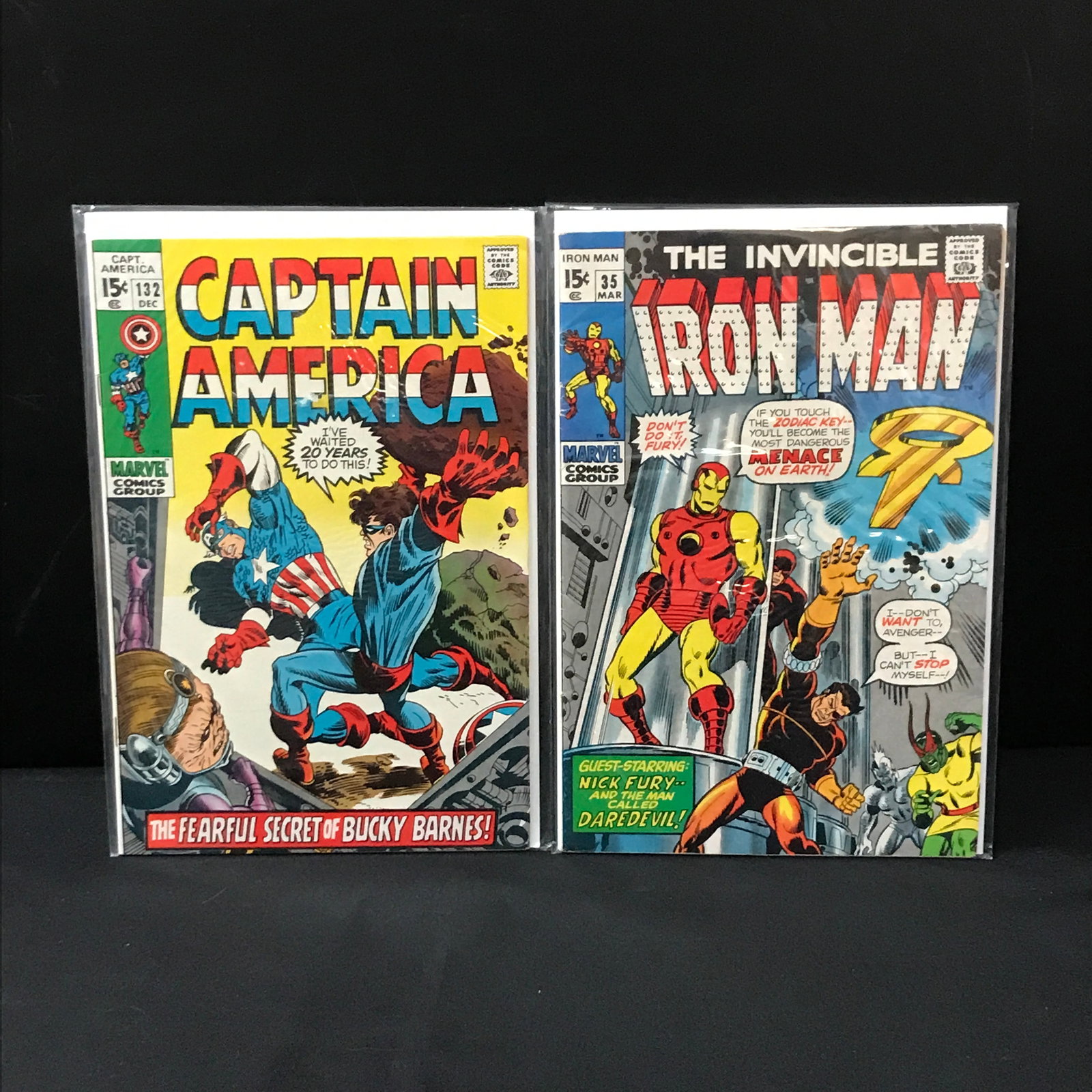 LOT OF 2 COMICS VARIOUS TITLES (1 of 1)