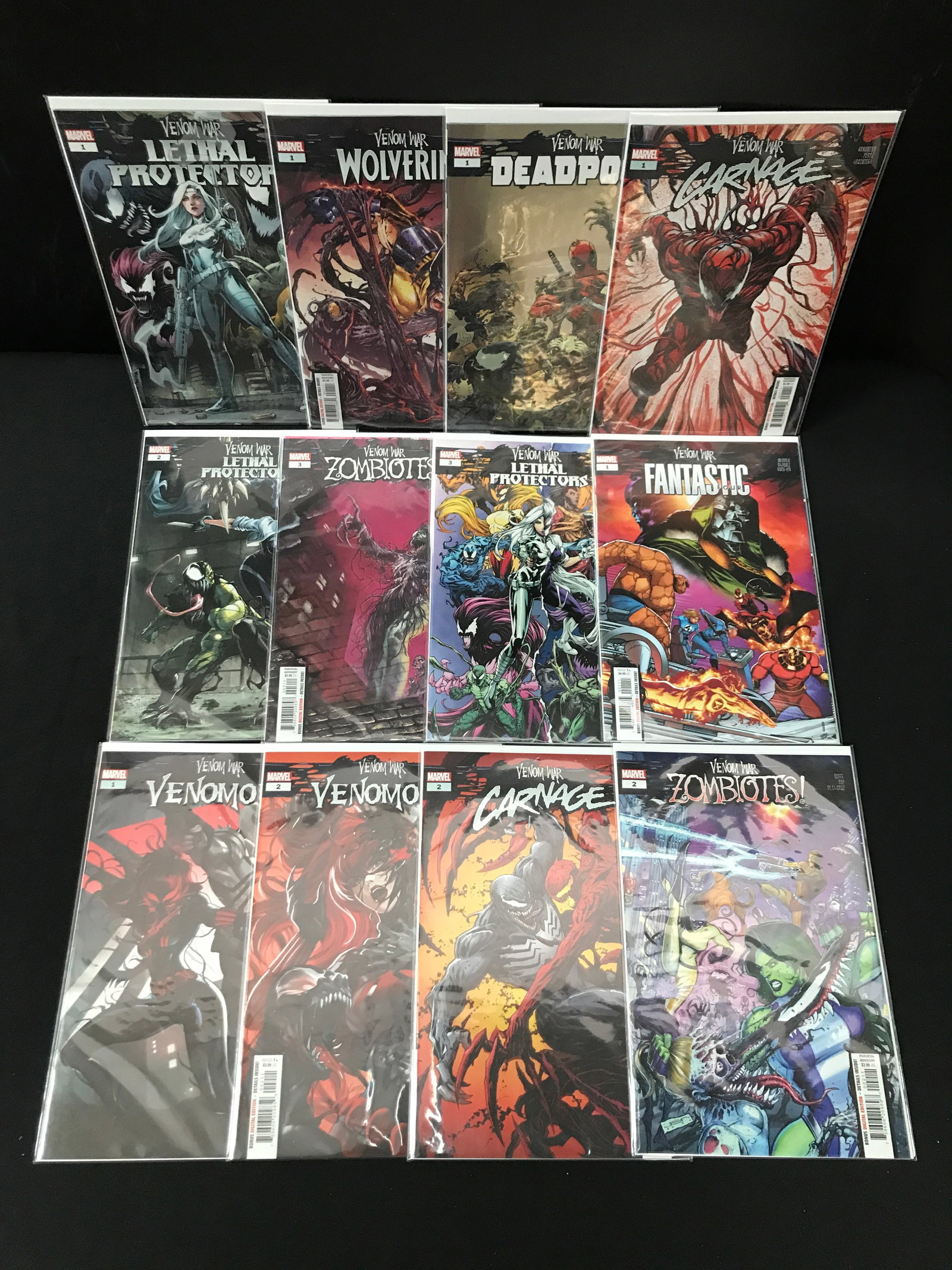 LOT OF 12 COMICS FEATURING VENOM - MARVEL COMICS (1 of 1)